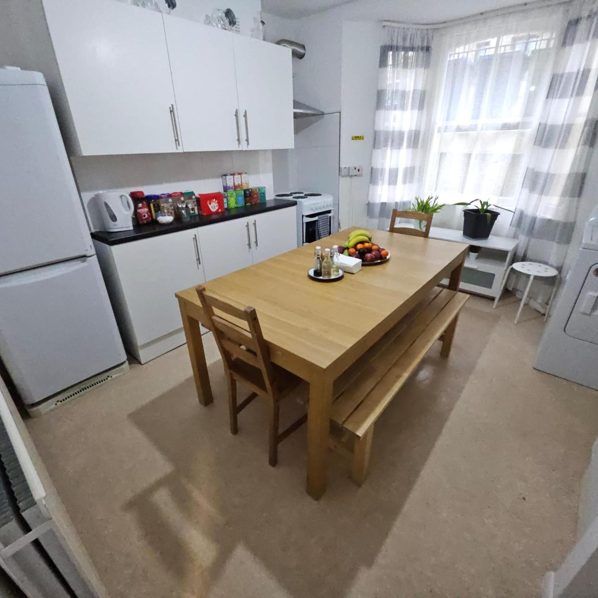 Guest house Comfy In London