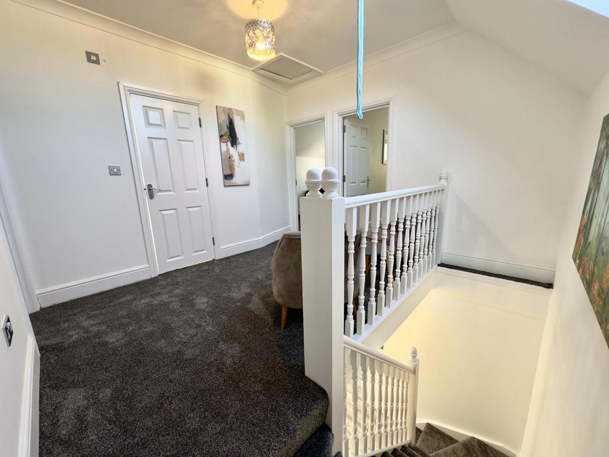 Spacious 3-bed With Garden, Private Parking, Smart Tv's, Fast Wi-fi Casa de férias *