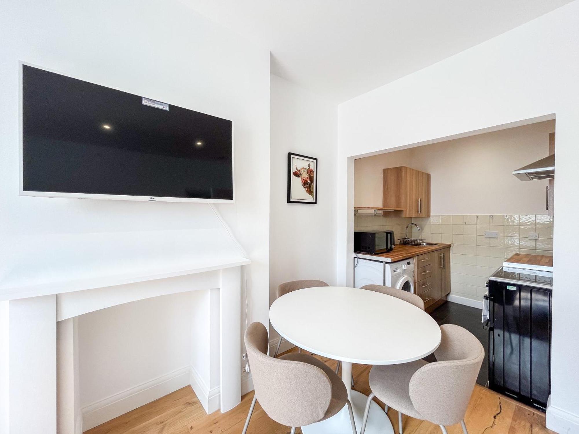 Spacious Camden D2 London