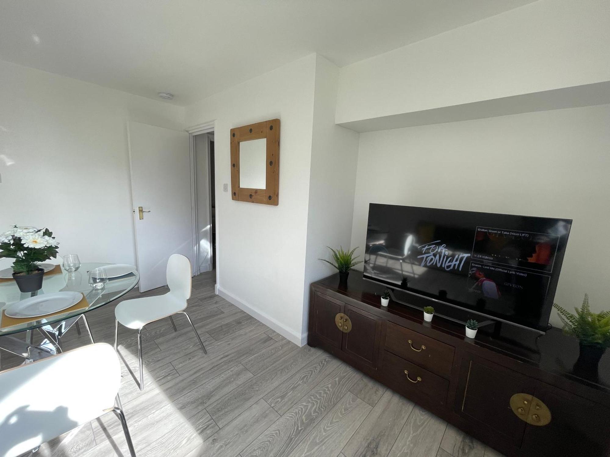 Tower Bridge Haven King En-suite With Parking *