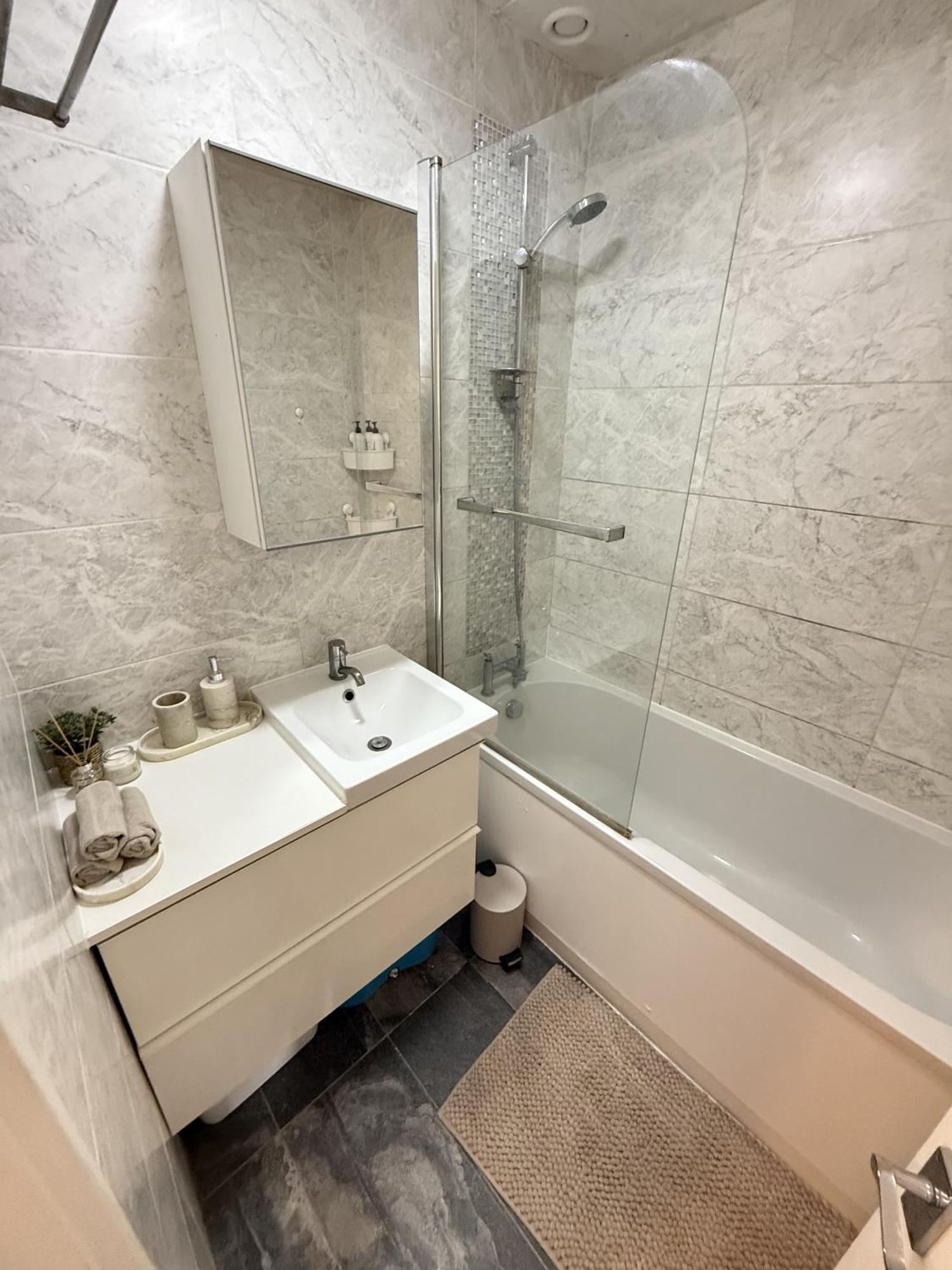 Luxury 3bdr In King's Cross Apartment *
