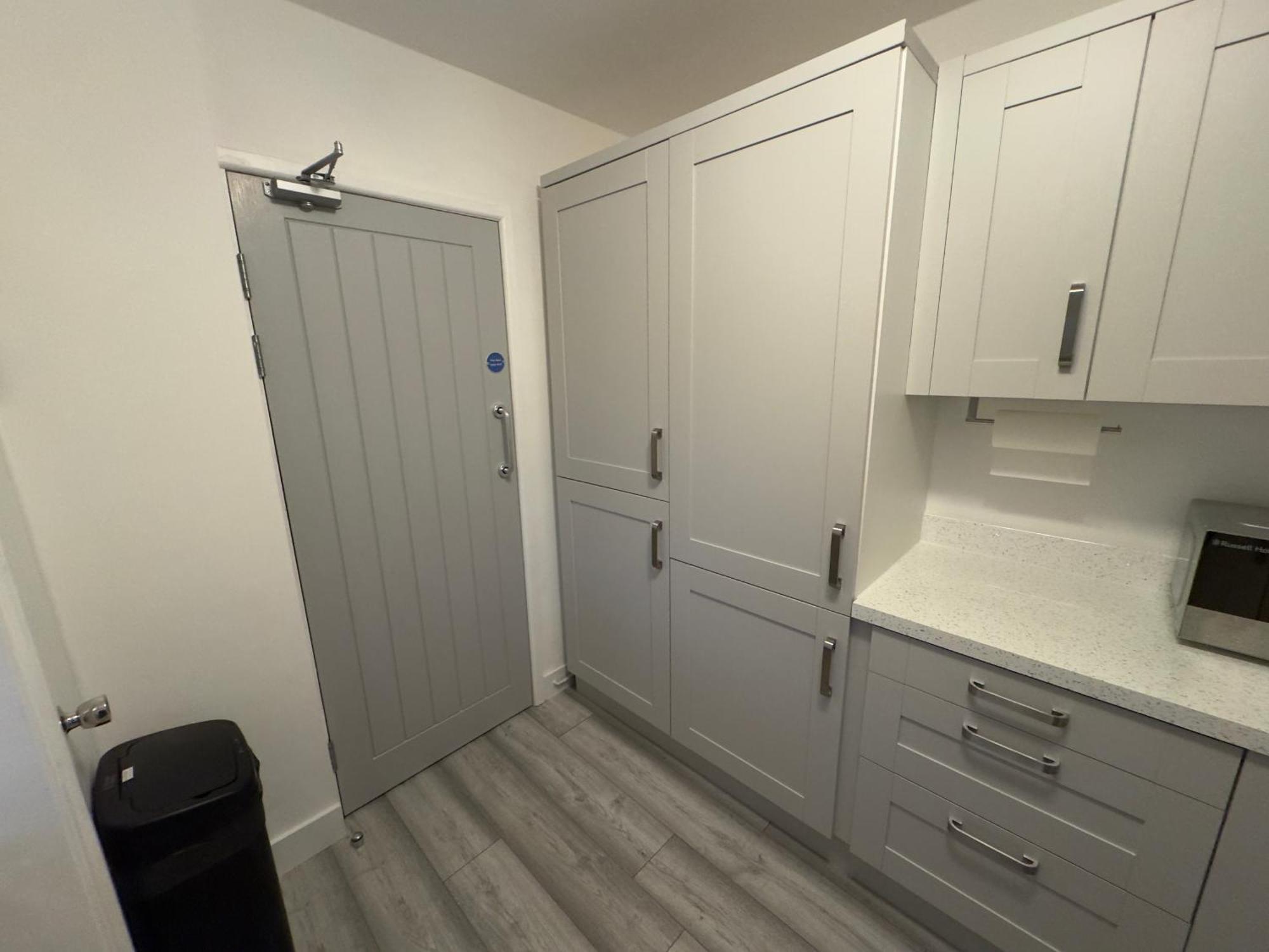 Apartamento Stylish 2br, Fast Wifi With Balcony Londres