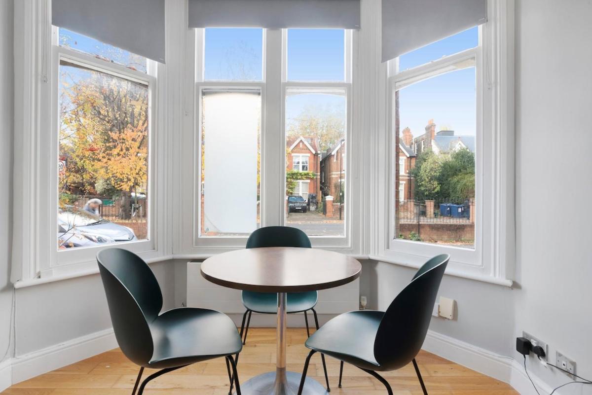 Huge Family2 Bed Sleeps 6 Ppl Acton Park Chiswick