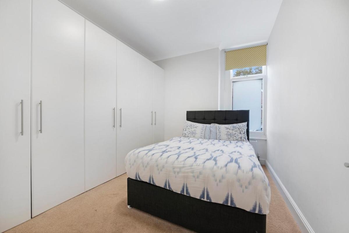 Huge Family2 Bed Sleeps 6 Ppl Acton Park Chiswick Apartment
