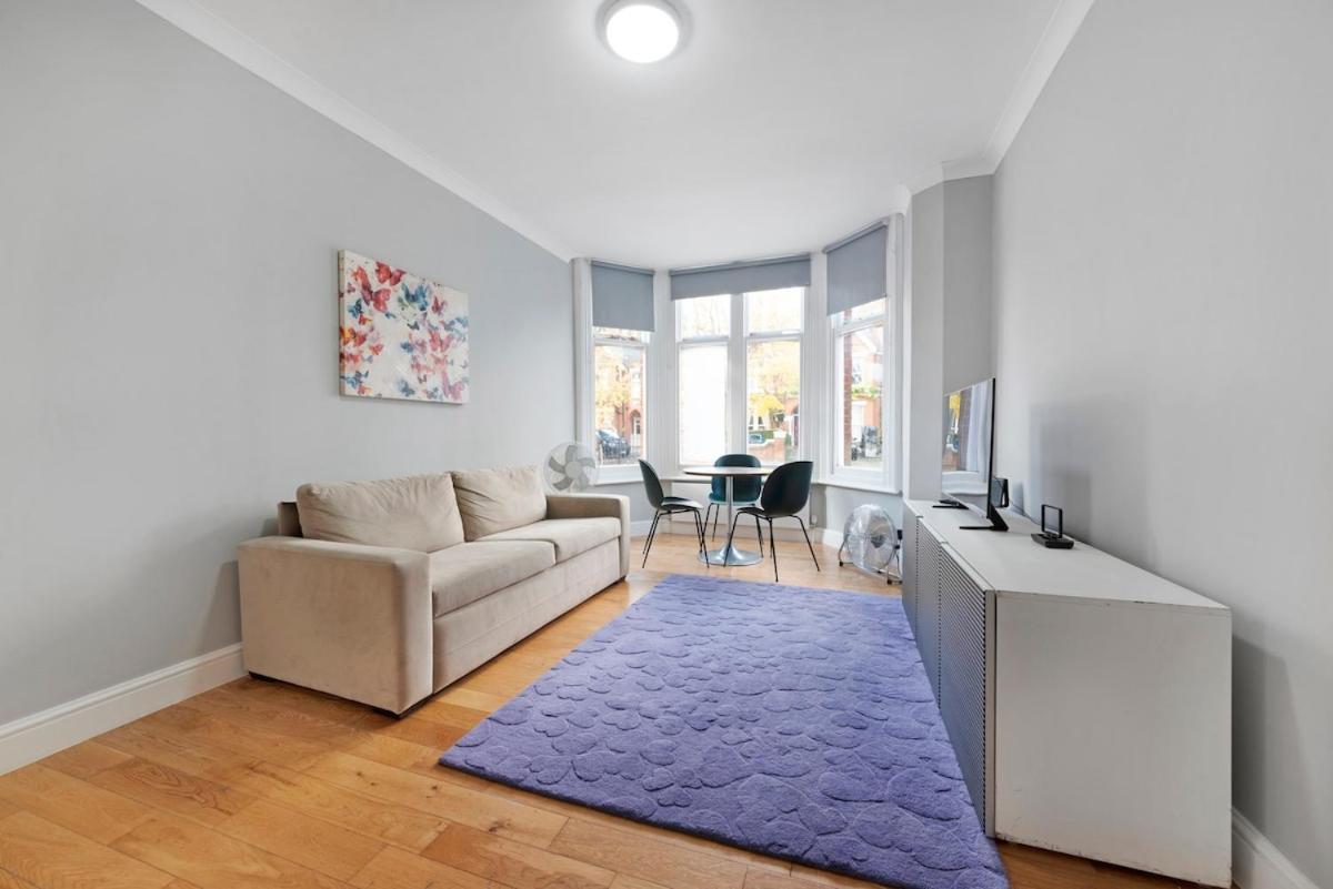 Apartment Huge Family2 Bed Sleeps 6 Ppl Acton Park Chiswick *