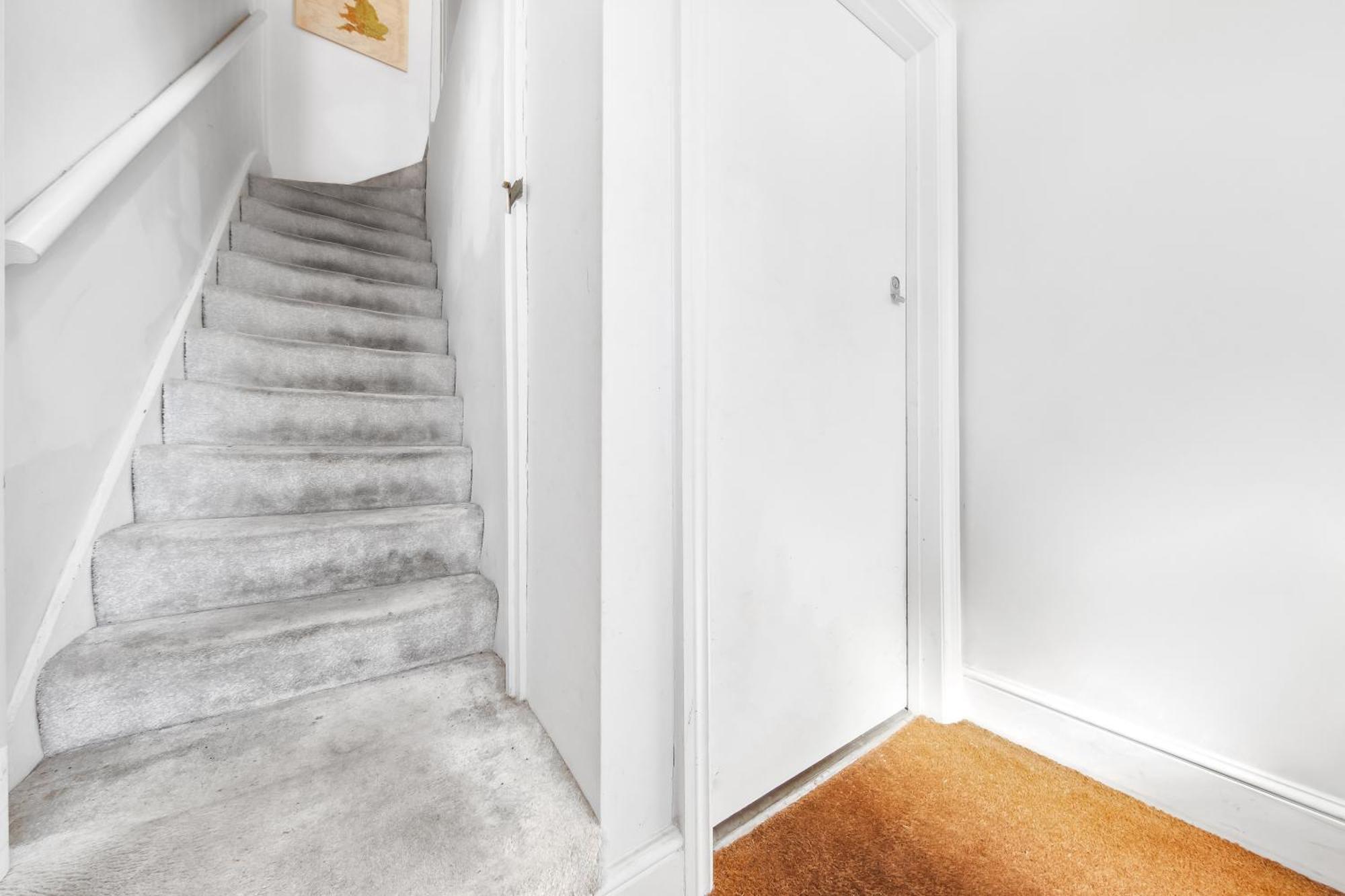 Lea Bridge Apartment *