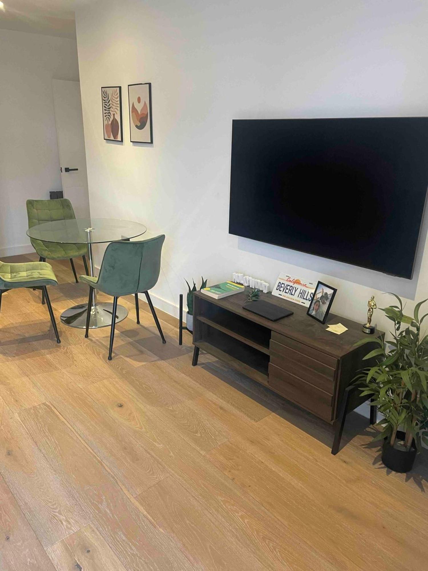 Elegant Flat - Brand New & Fully Equipped * London