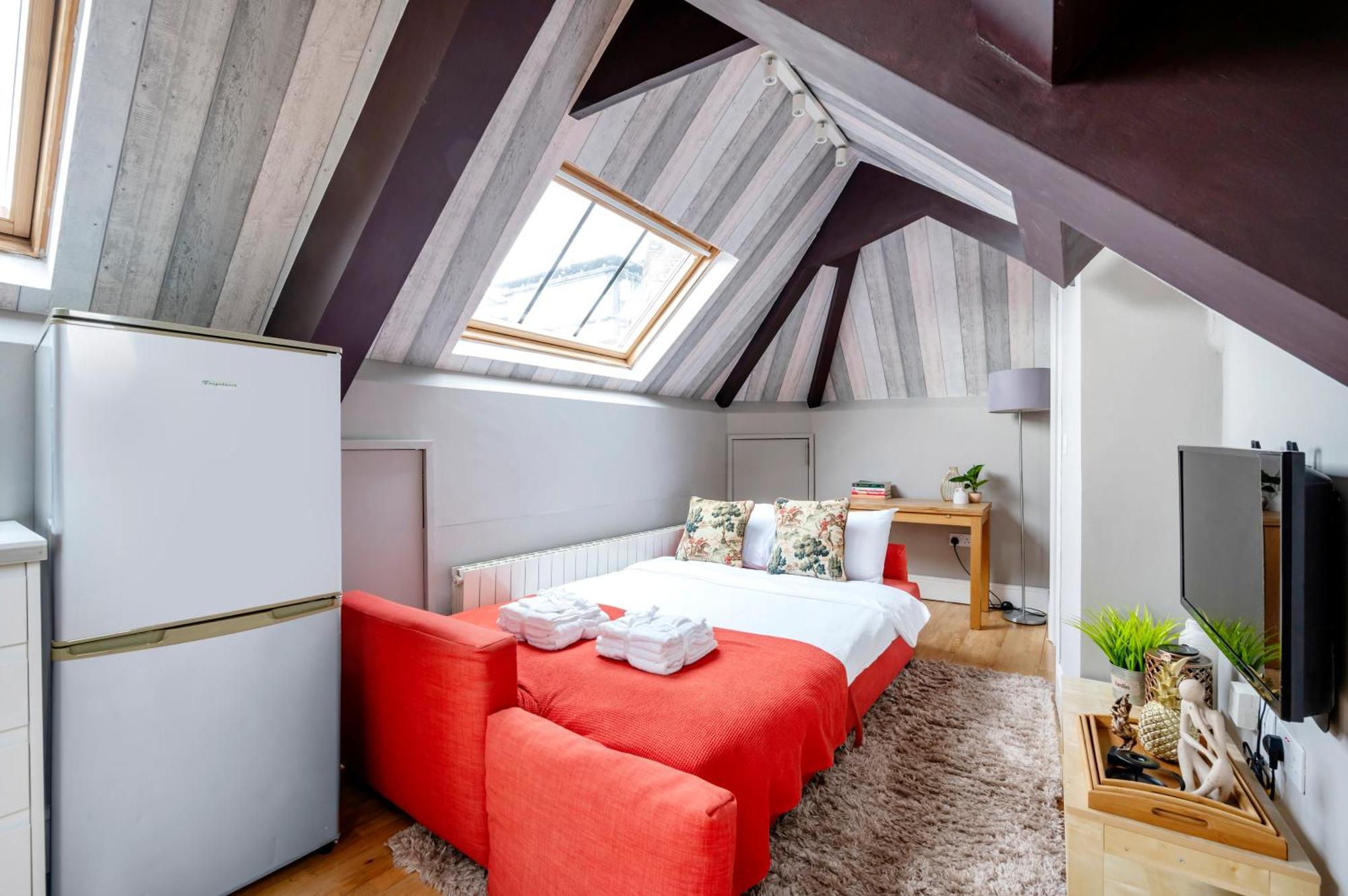 Sunny Loft In Center Of * London