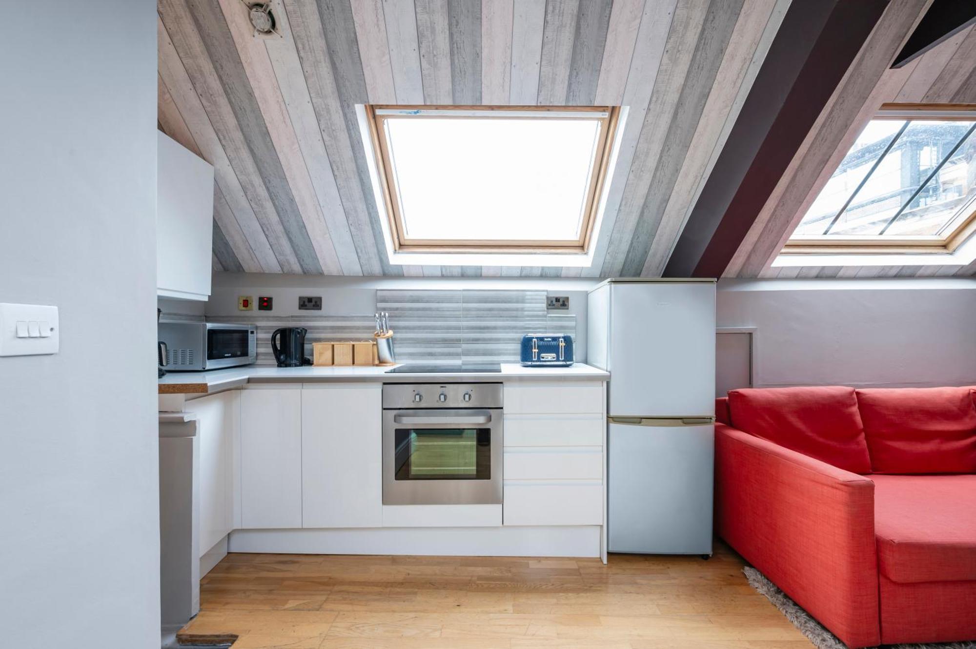 Sunny Loft In Center Of Apartment *