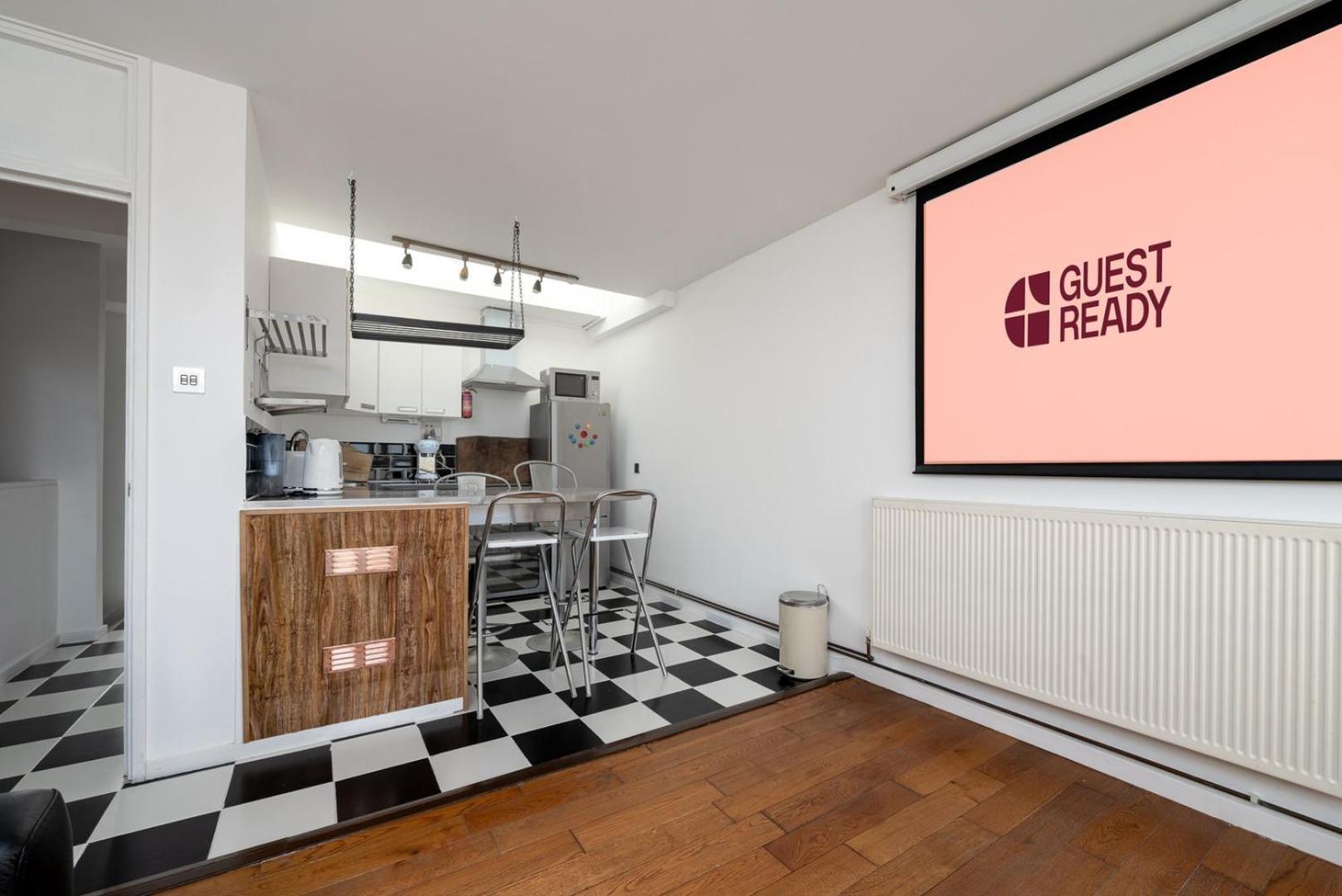 Guestready - Stylish Skyline Views, Apartment London