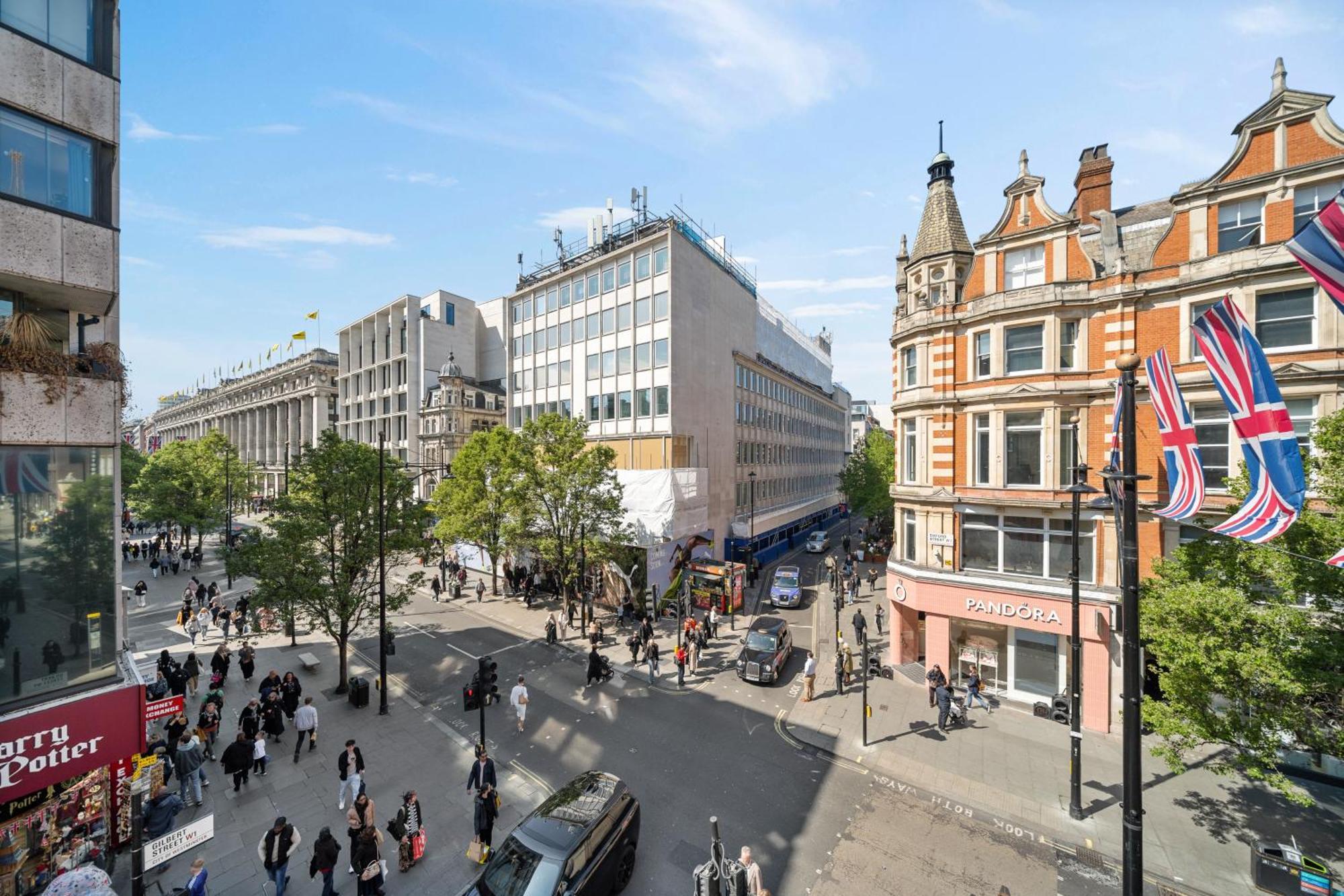 Elegant 3 Bedroom On Oxford Street Luxury Living In 2gc Apartment *