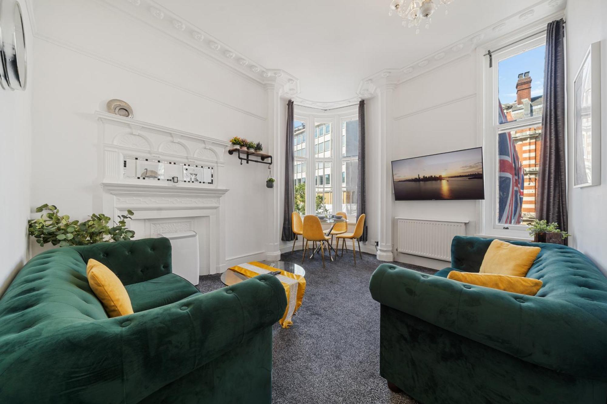 Elegant 3 Bedroom On Oxford Street Luxury Living In 2gc London