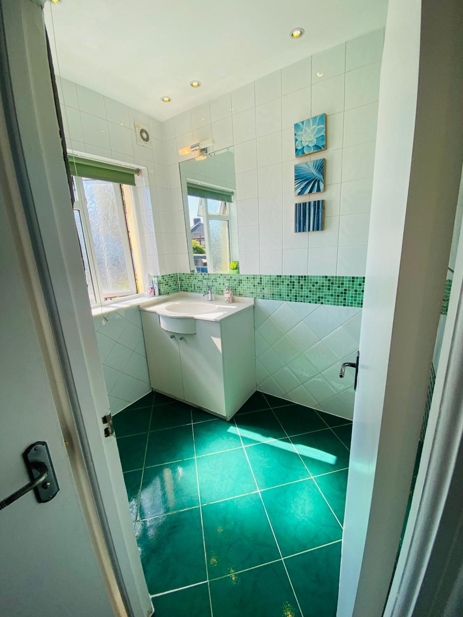 House For 7, Garden With Pond, 20min From Heathrow *