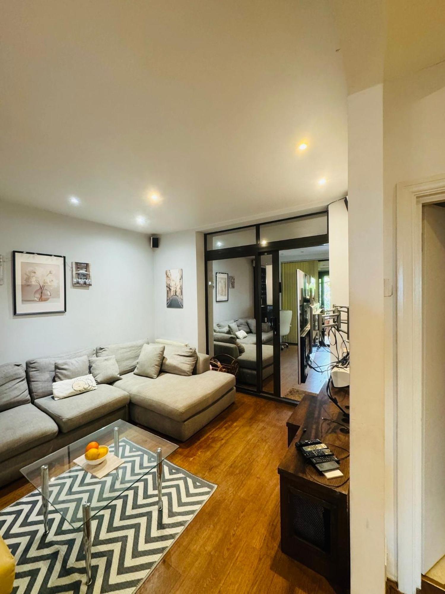 House For 7, Garden With Pond, 20min From Heathrow * London