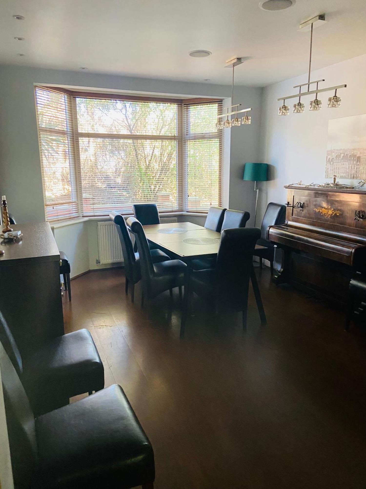 House For 7, Garden With Pond, 20min From Heathrow *