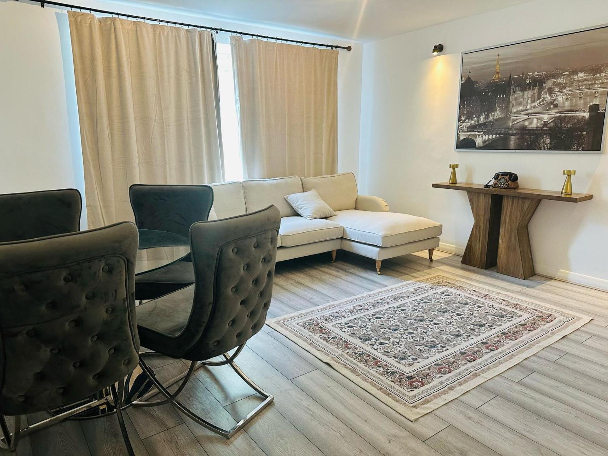Entire 2-bedroom Flat Close To Hyde Park, Paddington Station, Bayswater And Queensway Station Apartment