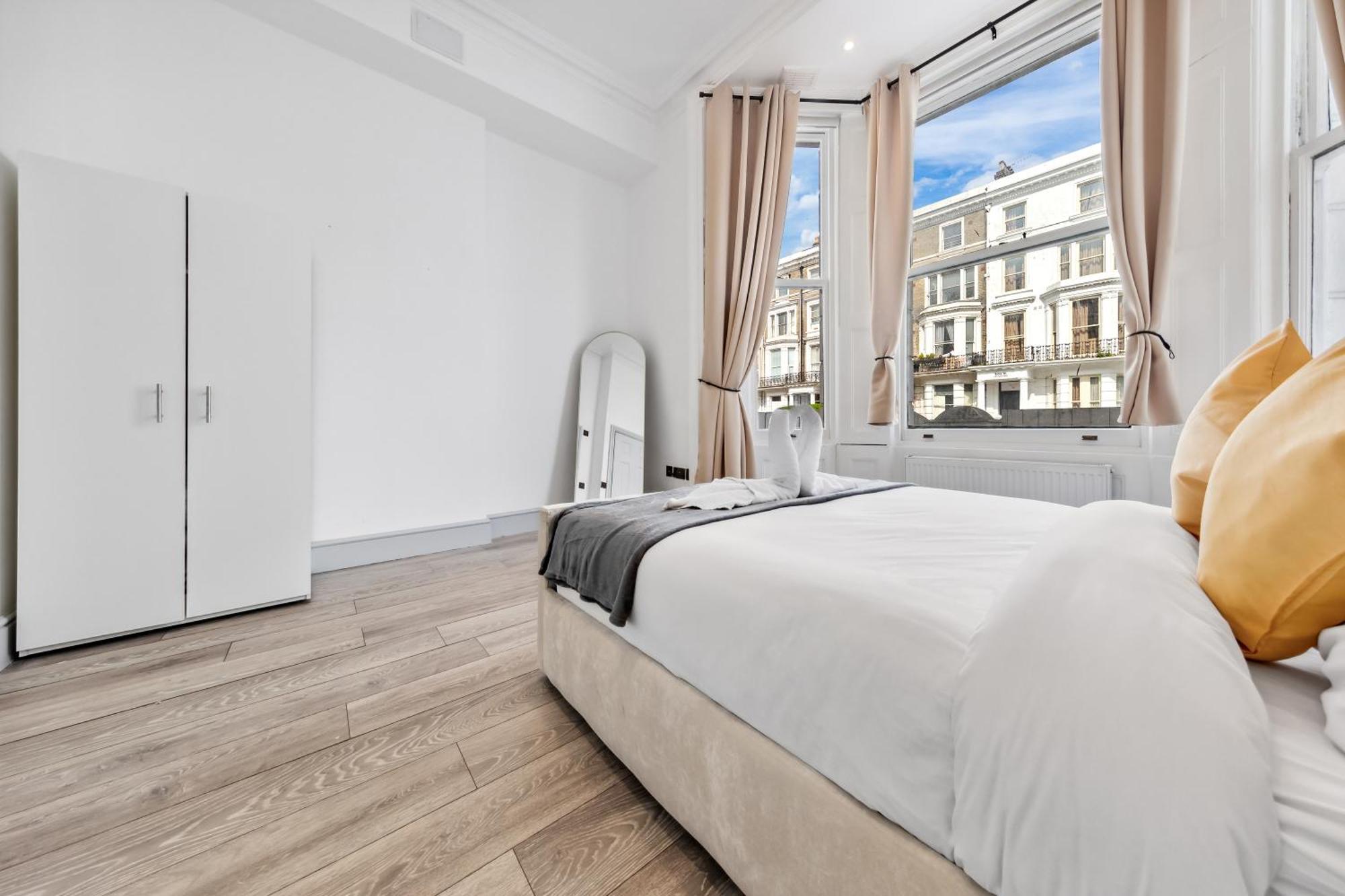 Minimalist Luxe 2br Designer Retreat In Prime Kensington For 6 Next To Station Harrods Apartment *