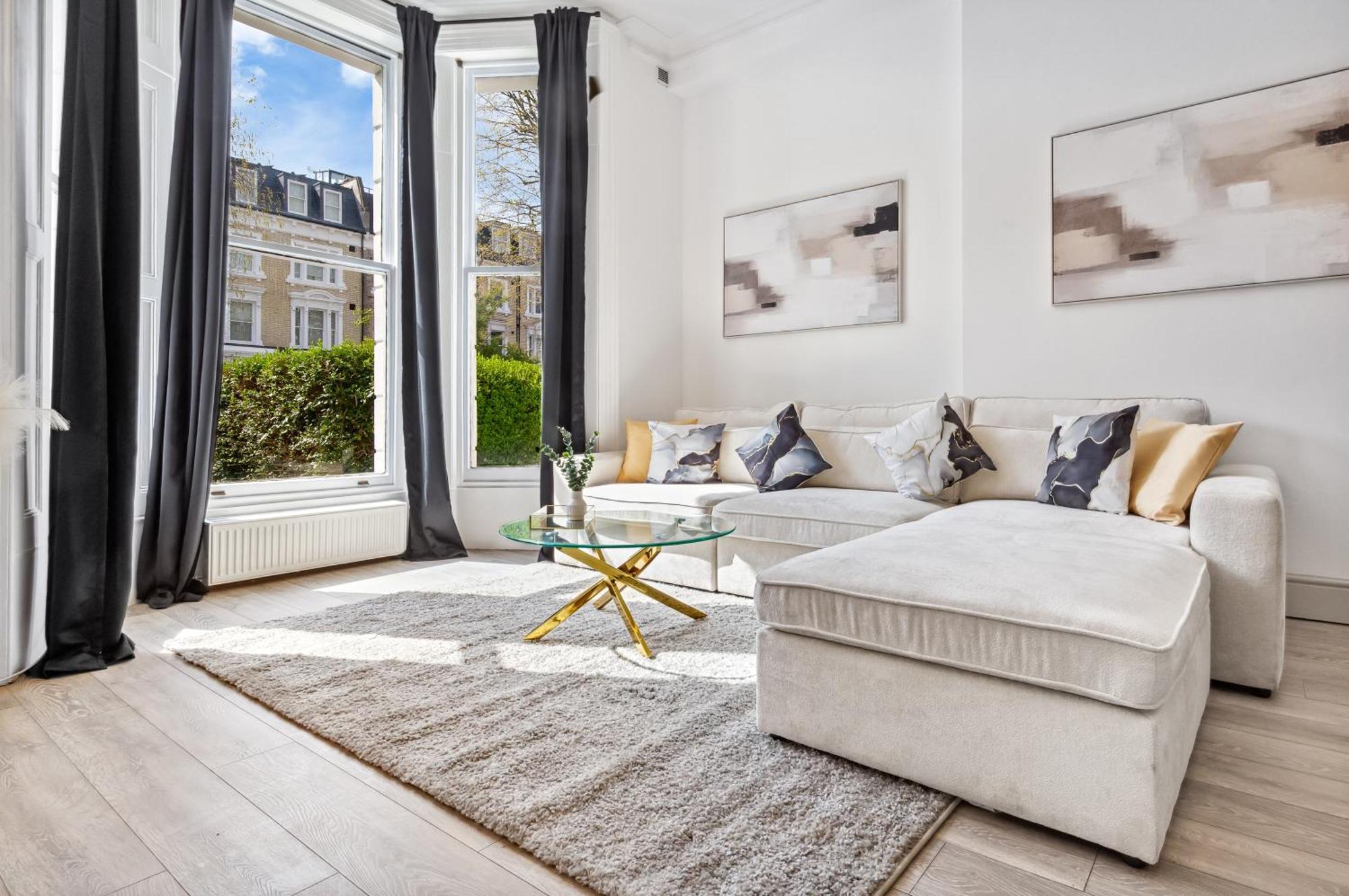 Minimalist Luxe 2br Designer Retreat In Prime Kensington For 6 Next To Station Harrods *