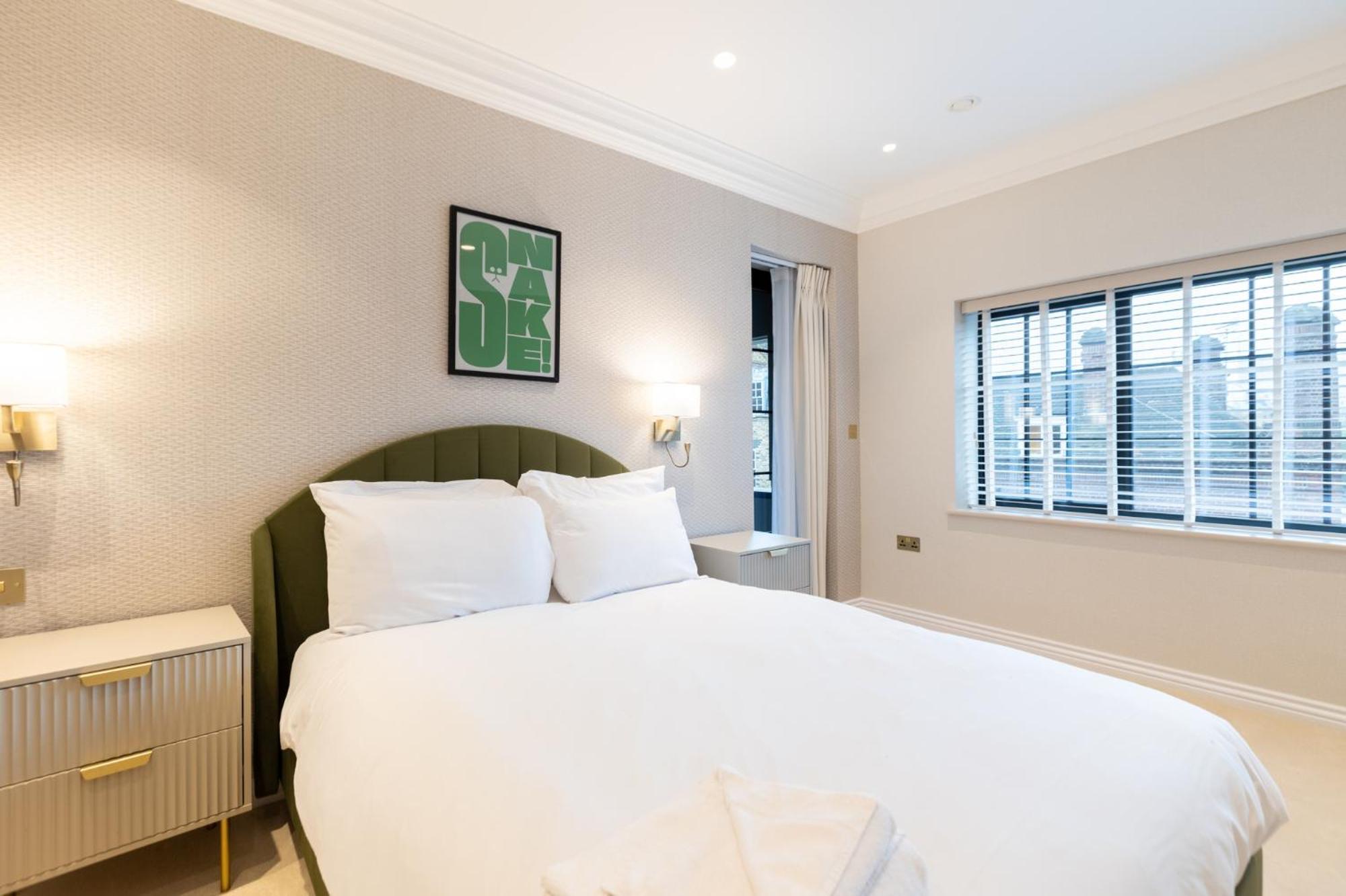 Kula Bridge Apartment London