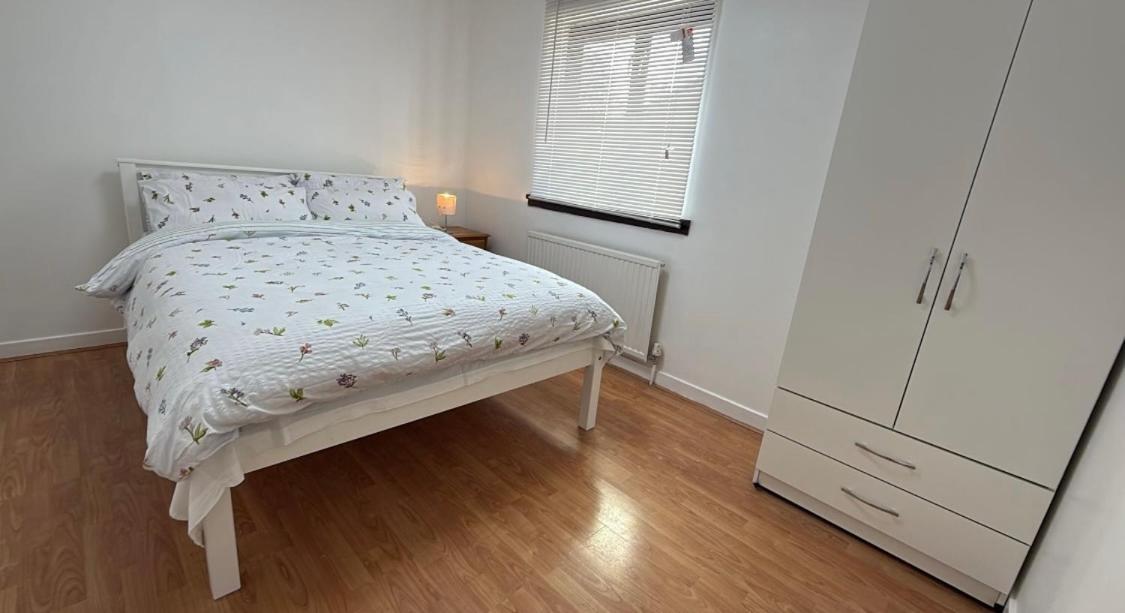 Homestay 10a Saint Marys Road