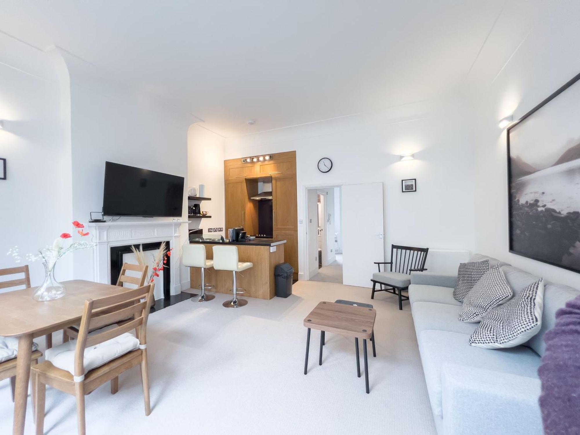 The Fitz Apartment *