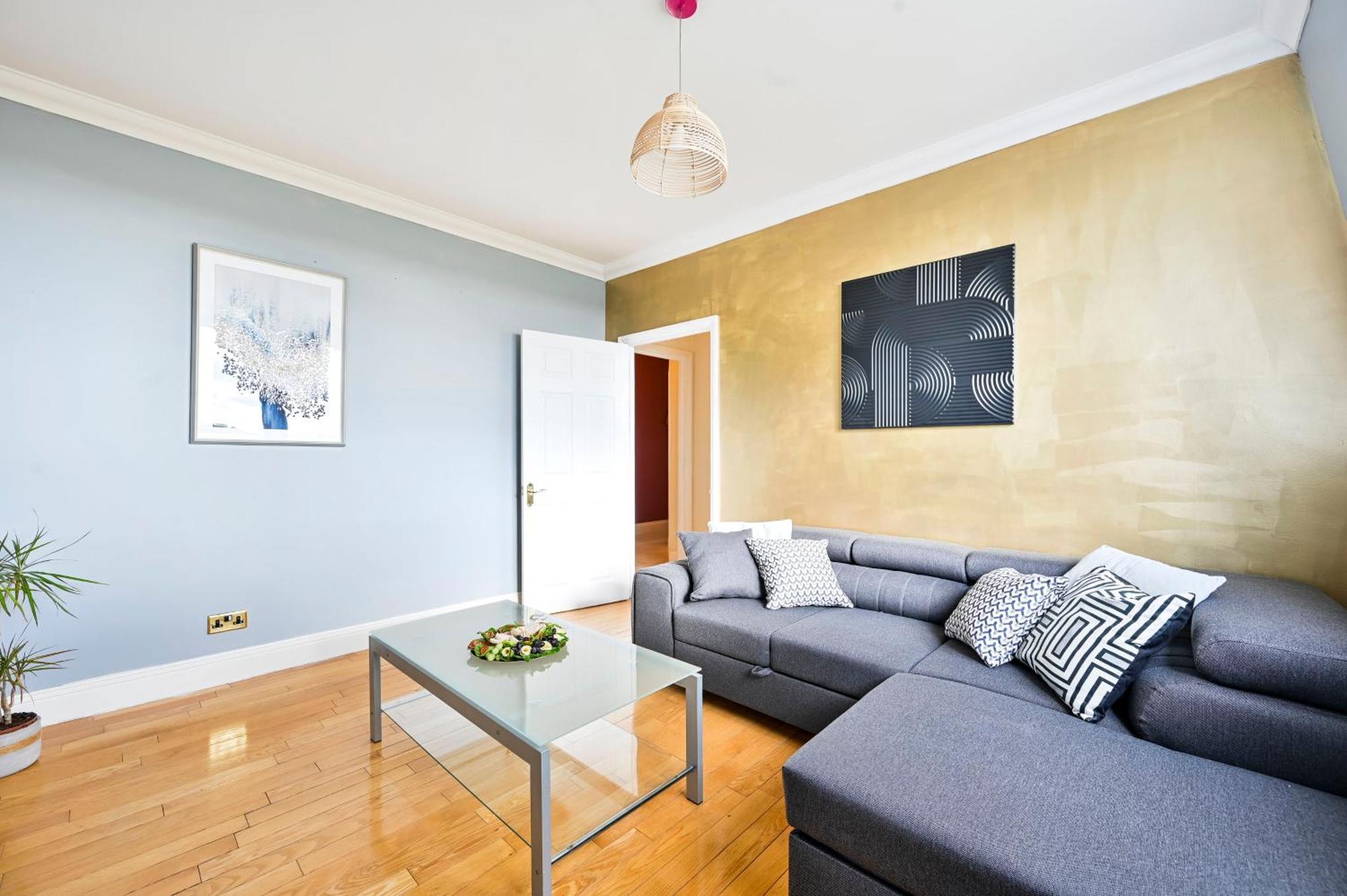 Stylish Kilburn Escape - Boutique Living In Apartment