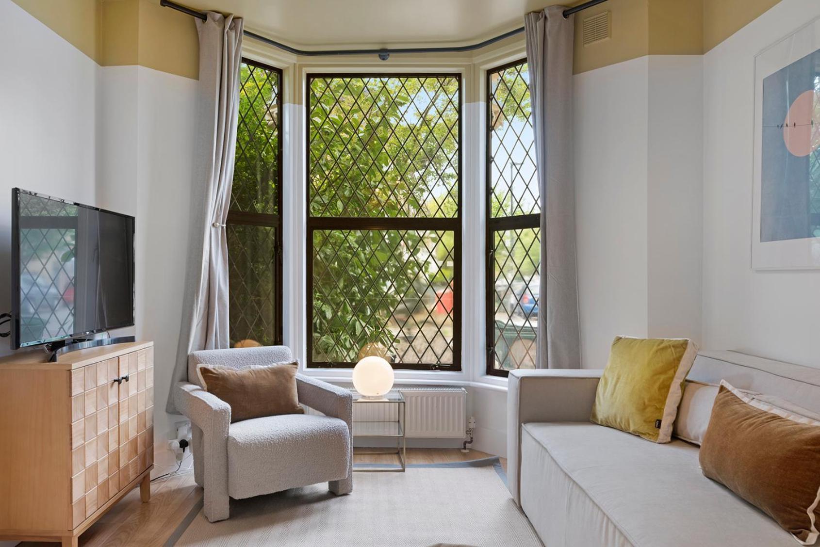 Peaceful Crouch Hill Flat By Morethanstays London
