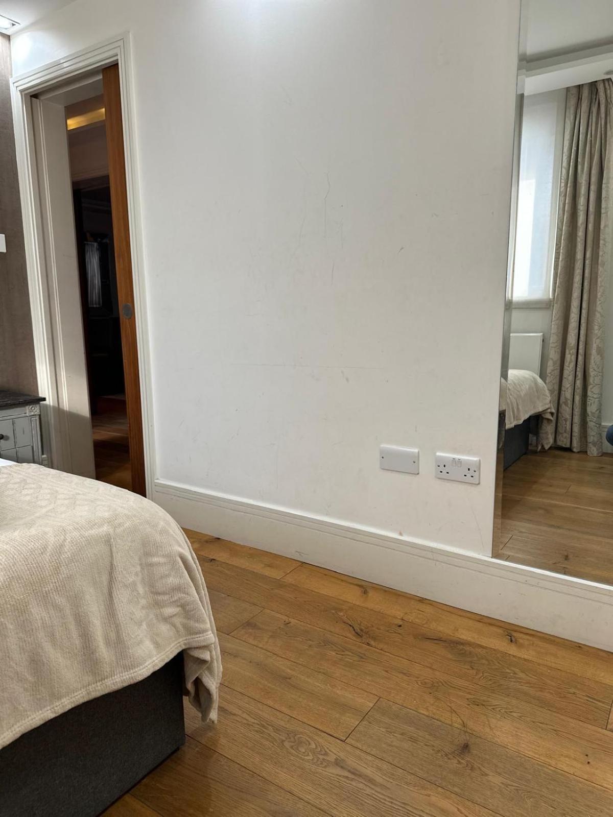 Oxford Street Two Bedroom Luxury Apartment