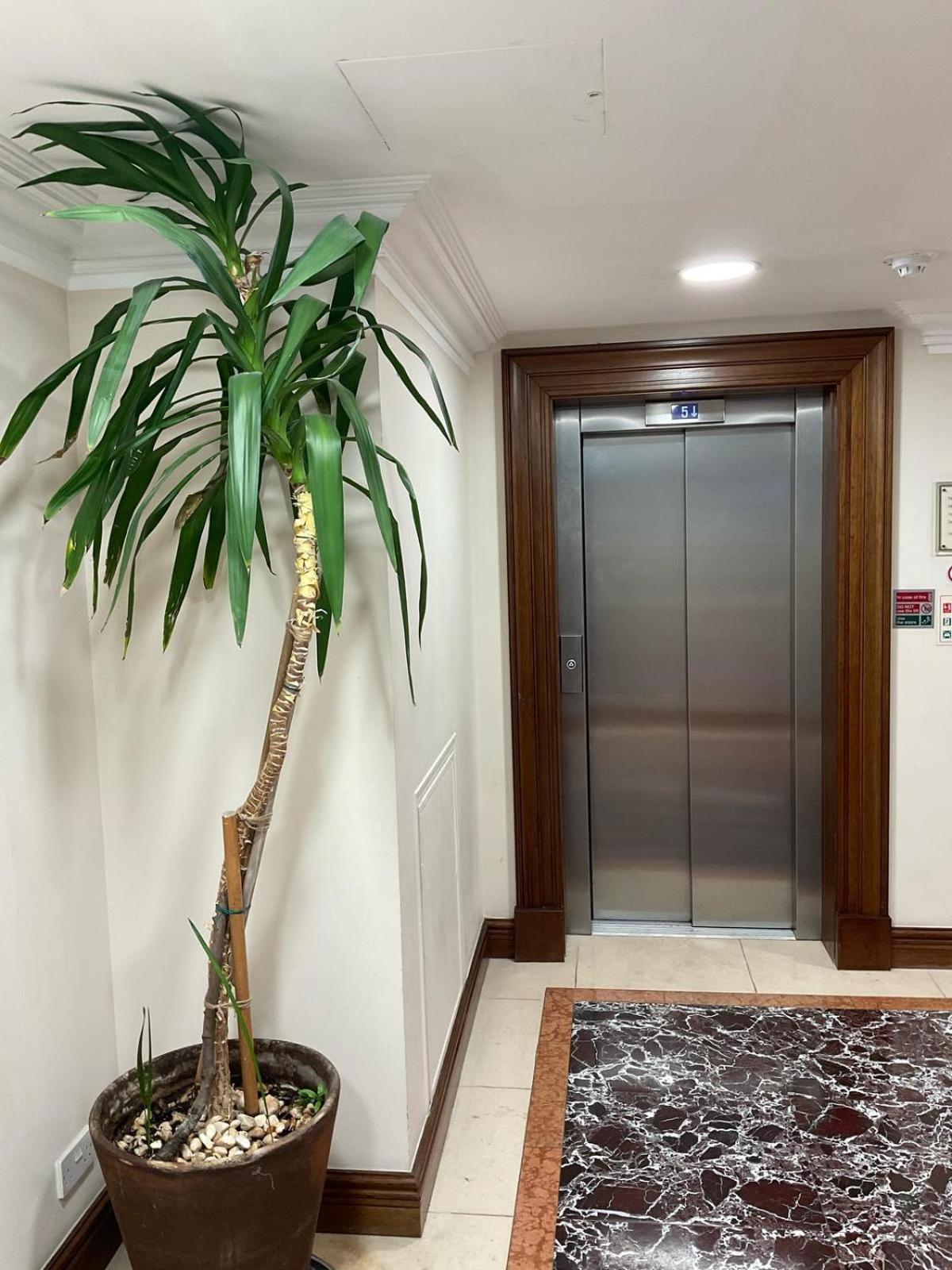 Apartment 2 Bedroom Flat With 24 7 Security And Concierge *