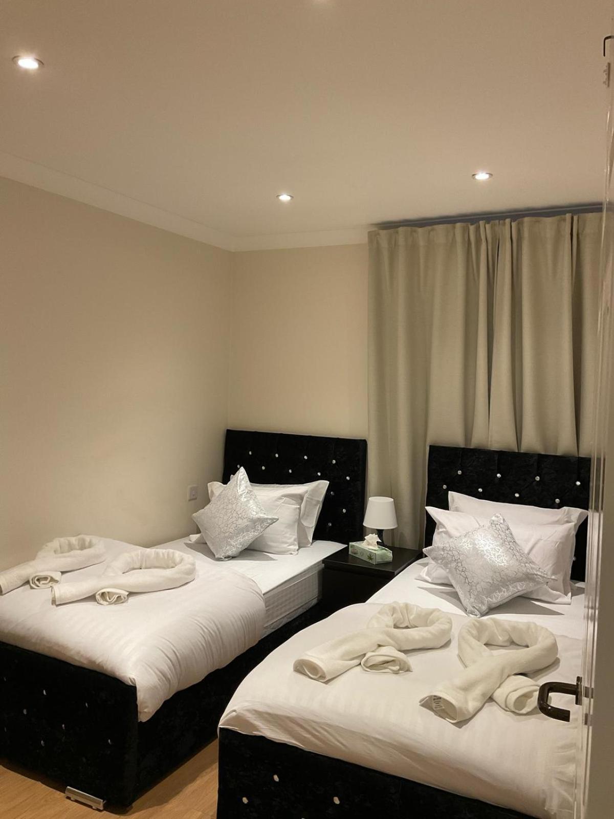 Apartment 2 Bedroom Flat With 24 7 Security And Concierge