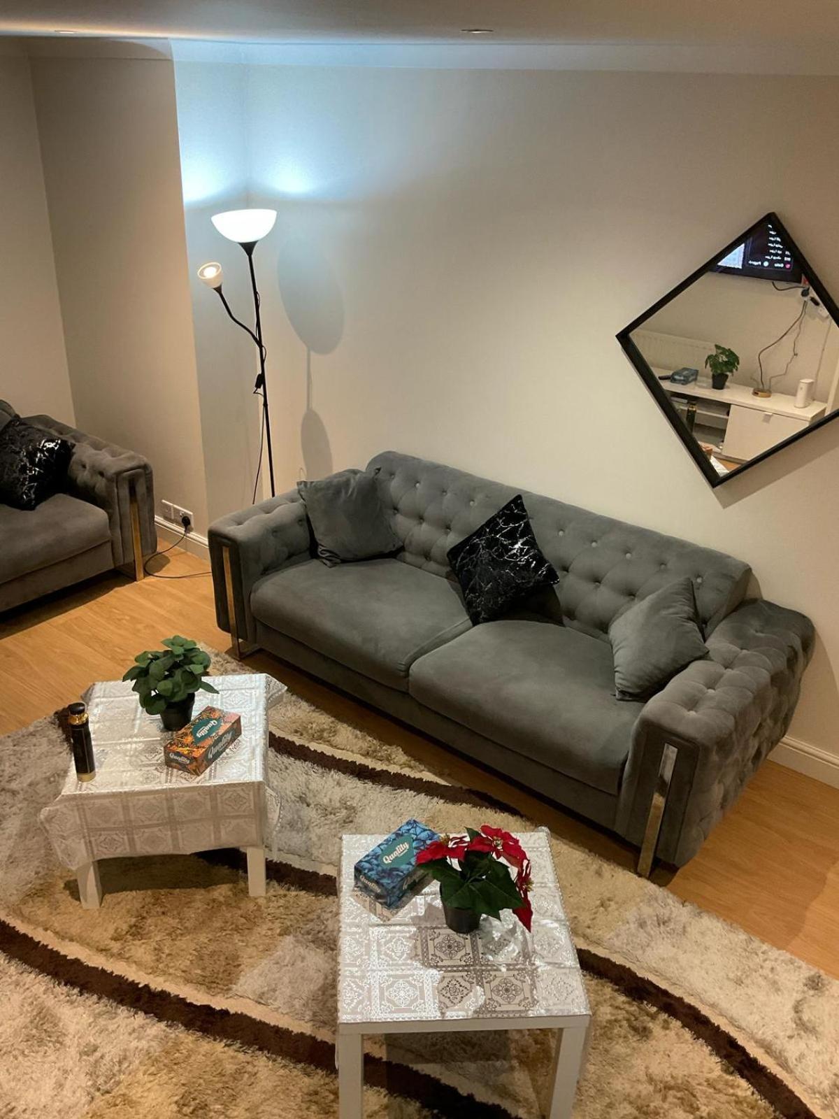 2 Bedroom Flat With 24 7 Security And Concierge Apartment *