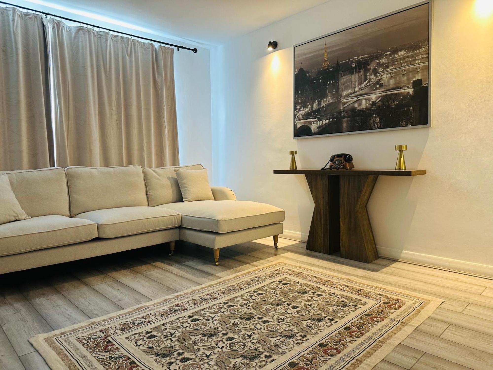 Apartment Entire 2-bedroom Flat Close To Hyde Park, Paddington Station, Bayswater And Queensway Station *