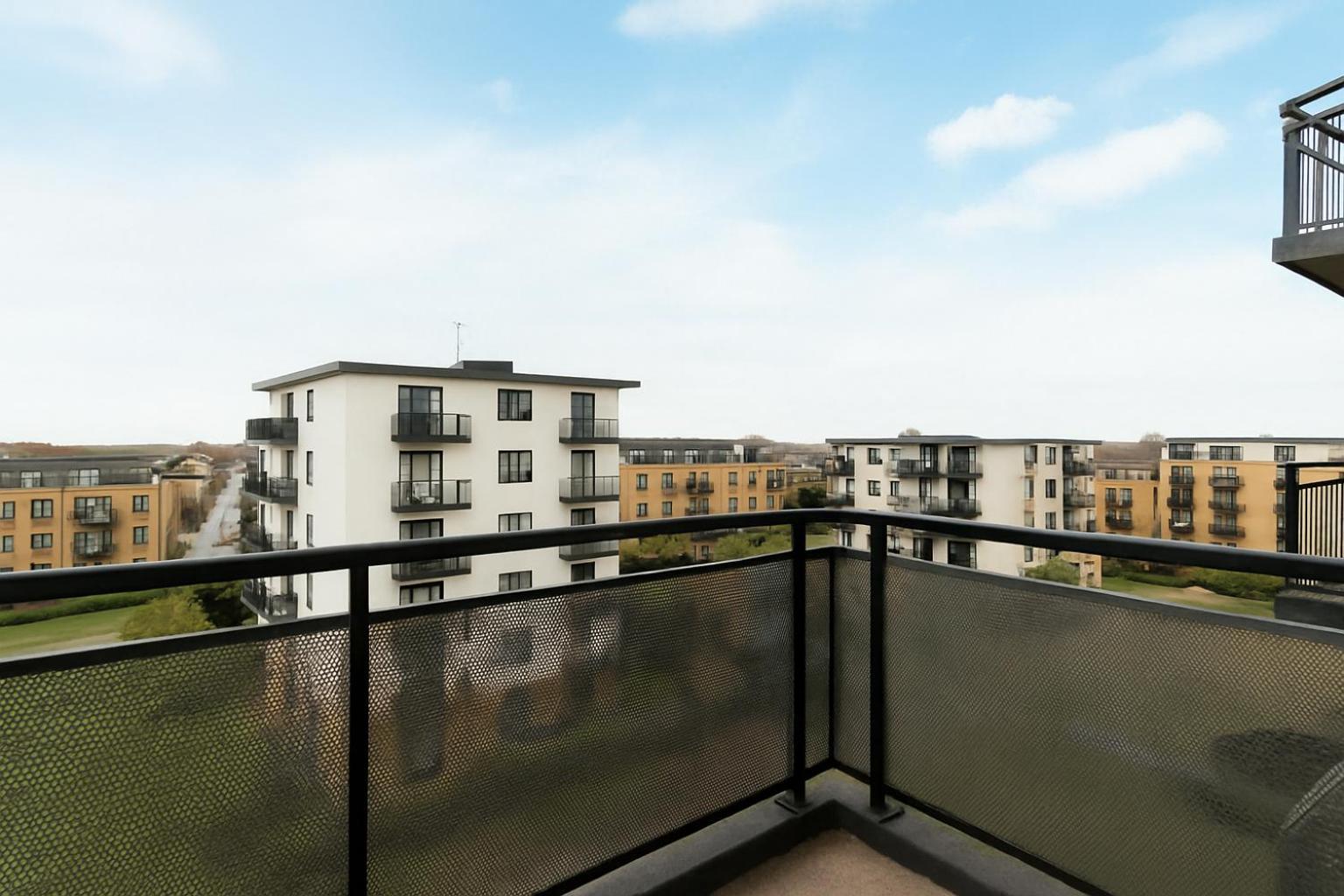 Designer Flat Near Wimbledon Park London