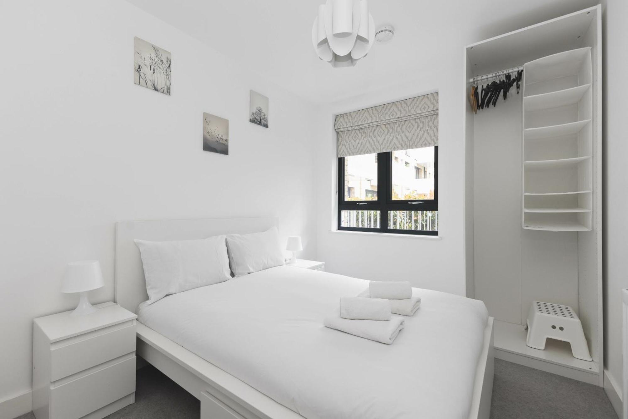 Modern 2 Bed 2 Bath With Patio Access Apartment *