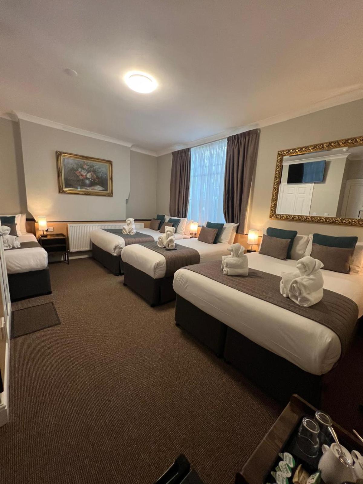 Tudor Court 3* Londres