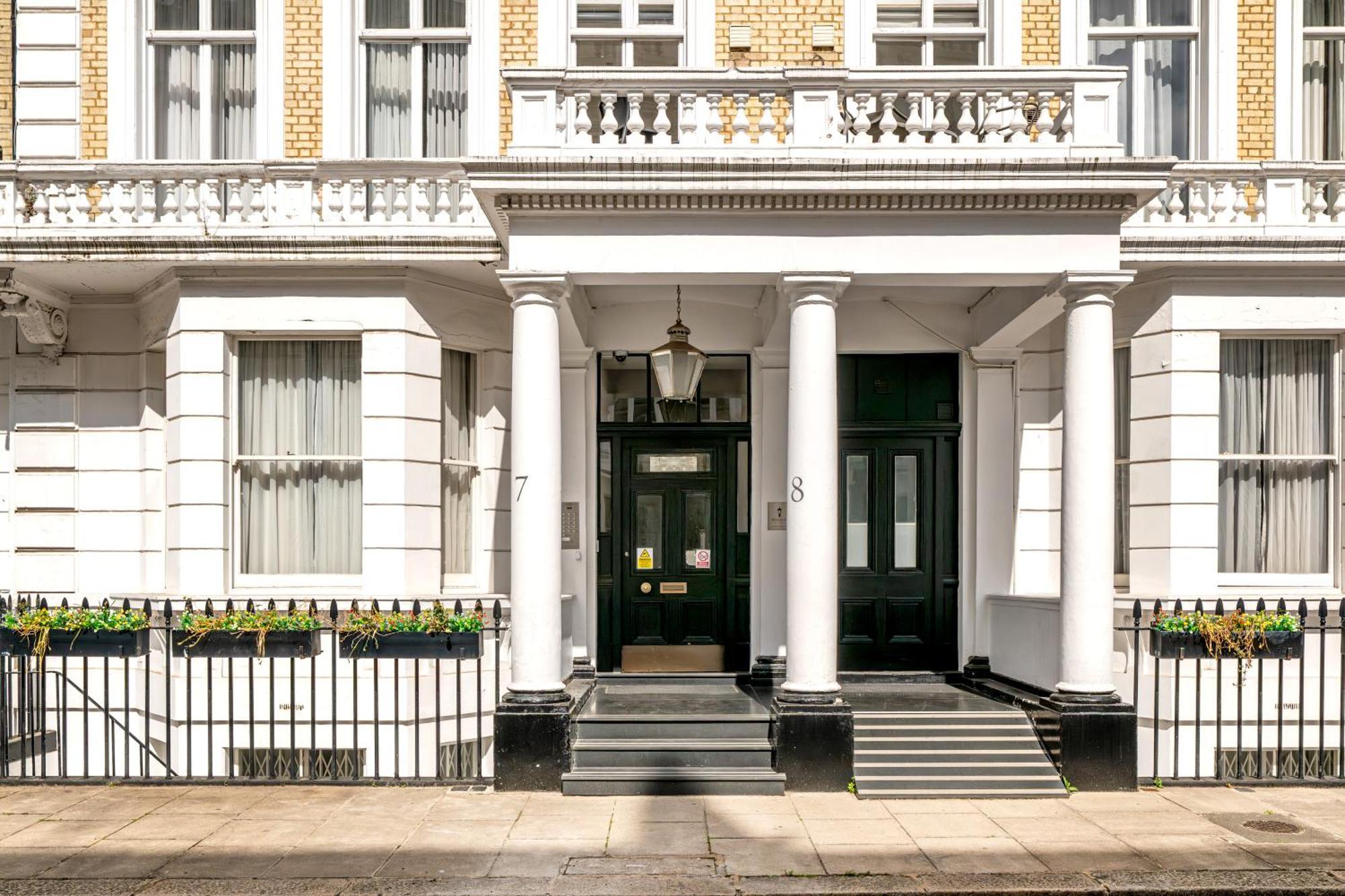 Manson Place Aparthotel 4*