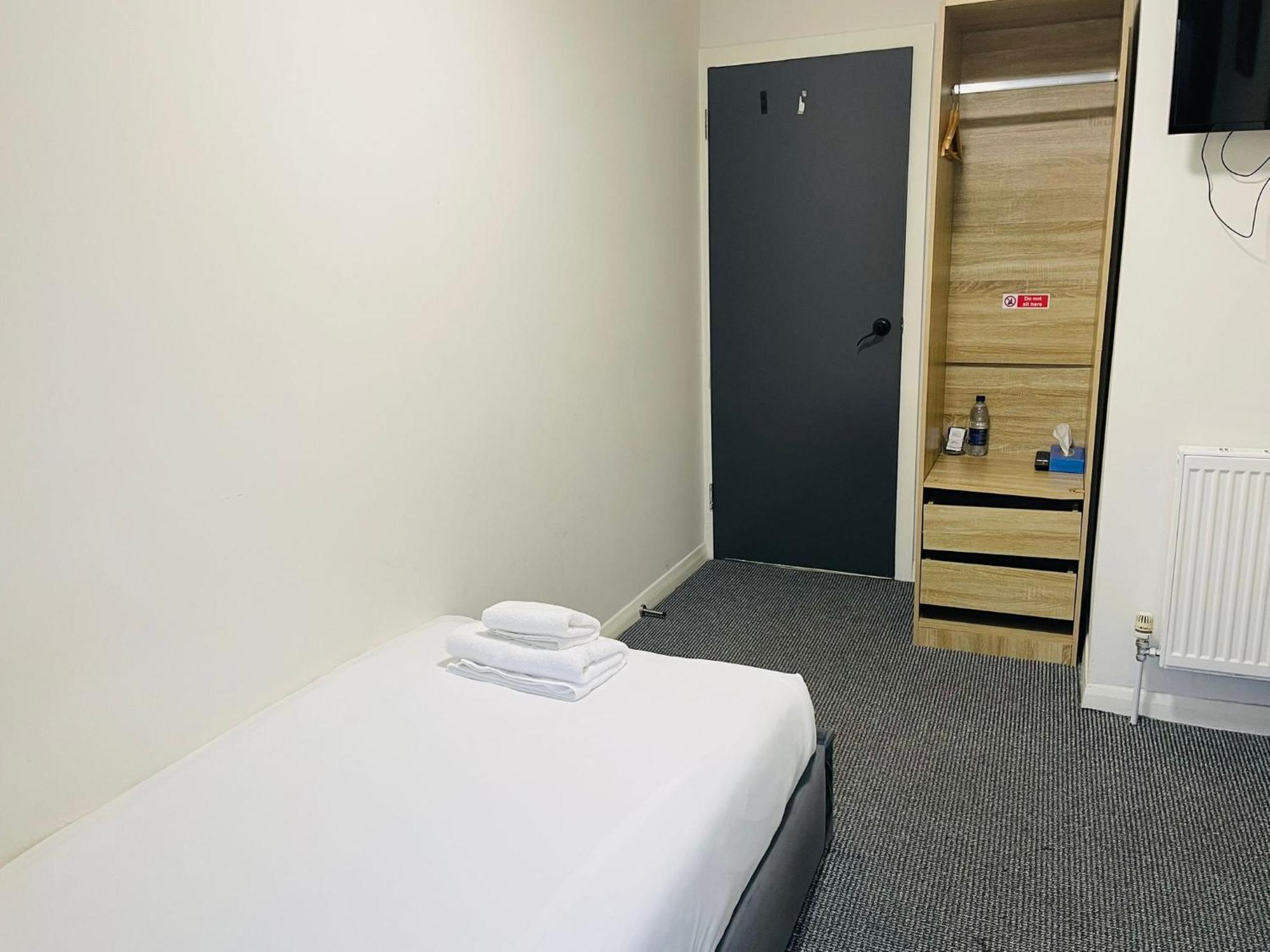 Woodford Hotel London