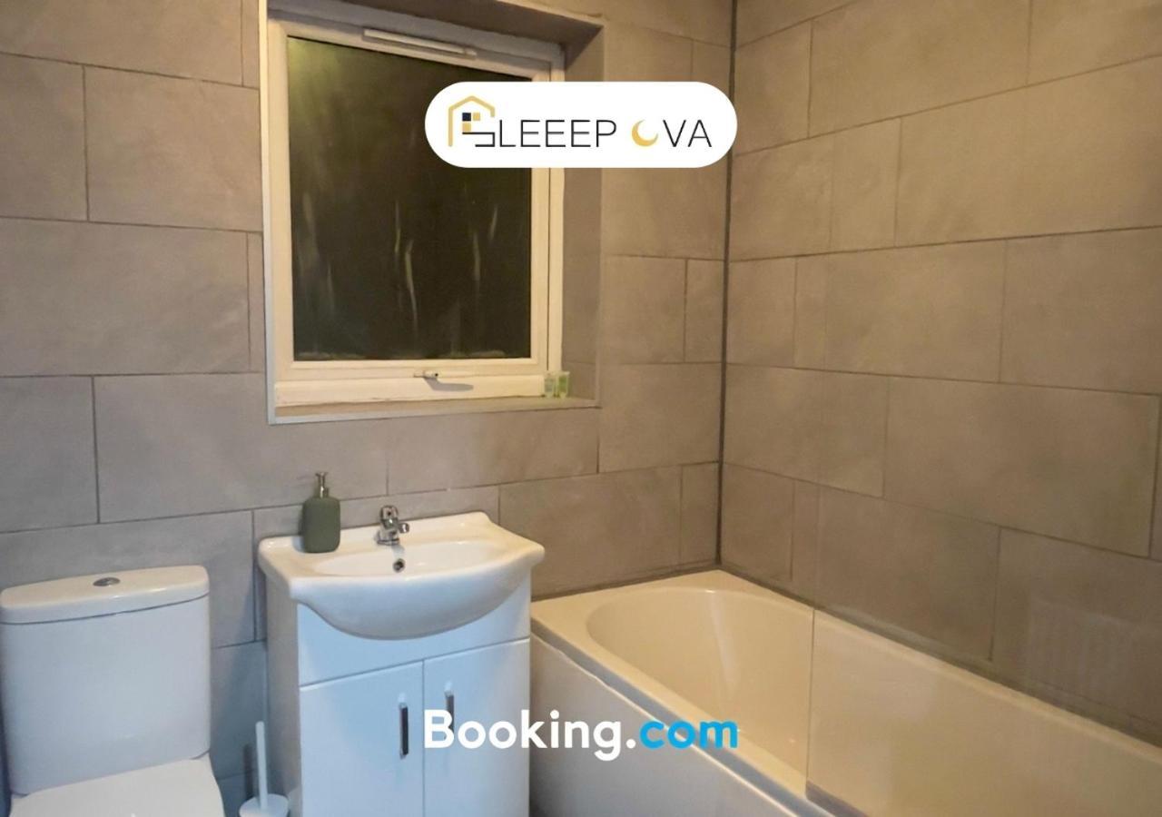 Luxury Haven: Spacious 2-bedroom Serviced Flat For Families & Business Apartment *