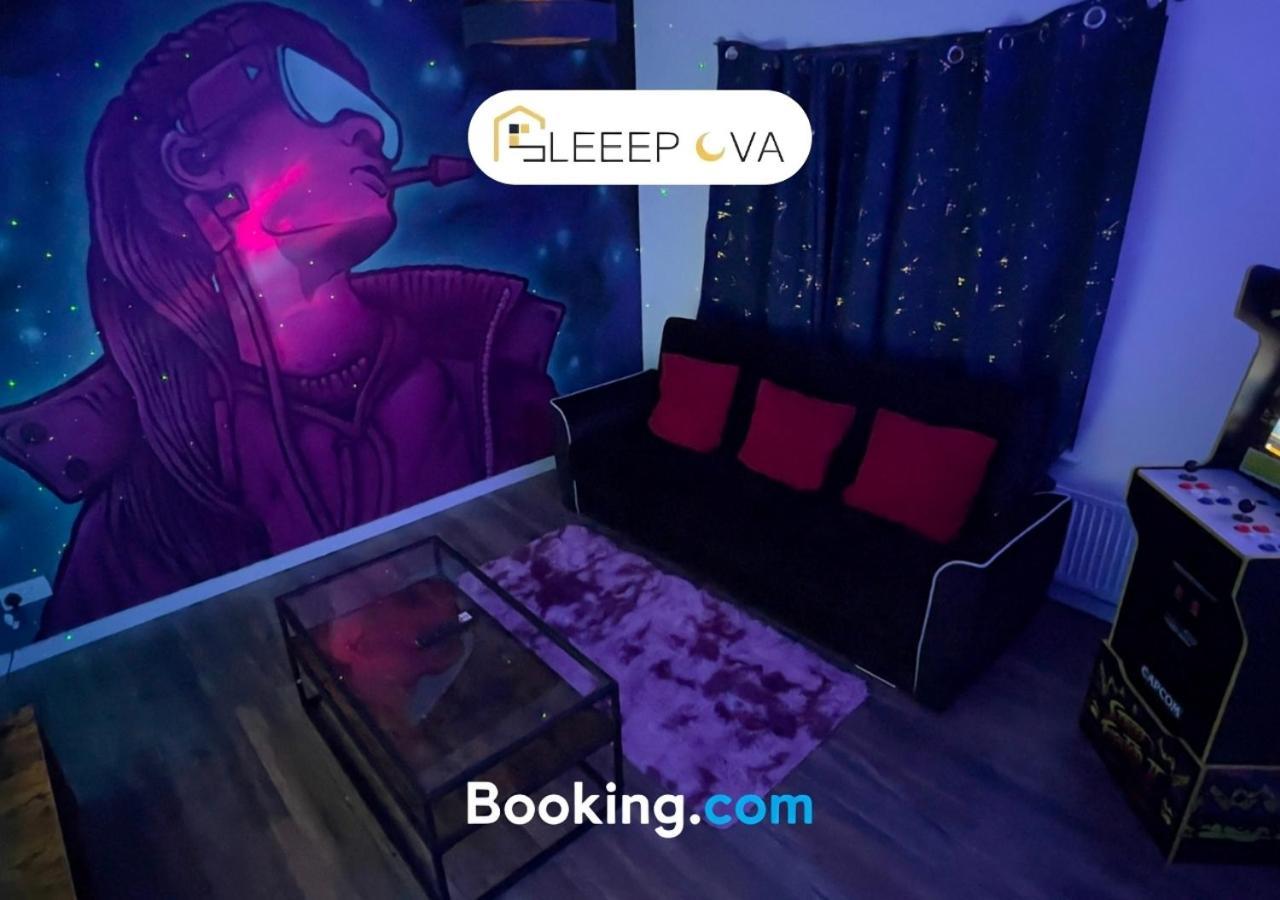 Luxury Haven: Spacious 2-bedroom Serviced Flat For Families & Business London