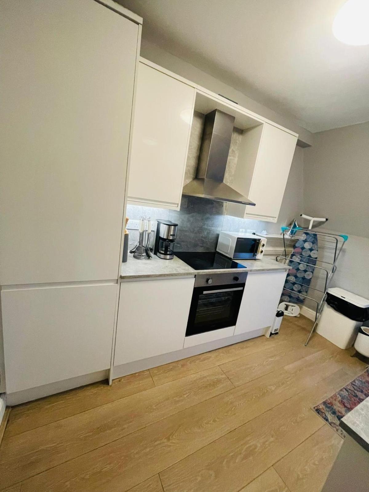 In The Heart Of High Street Kensington * London