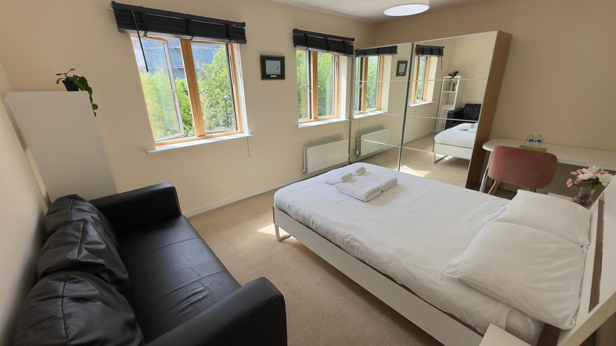 Guest house Napcastle Caledonian Park London
