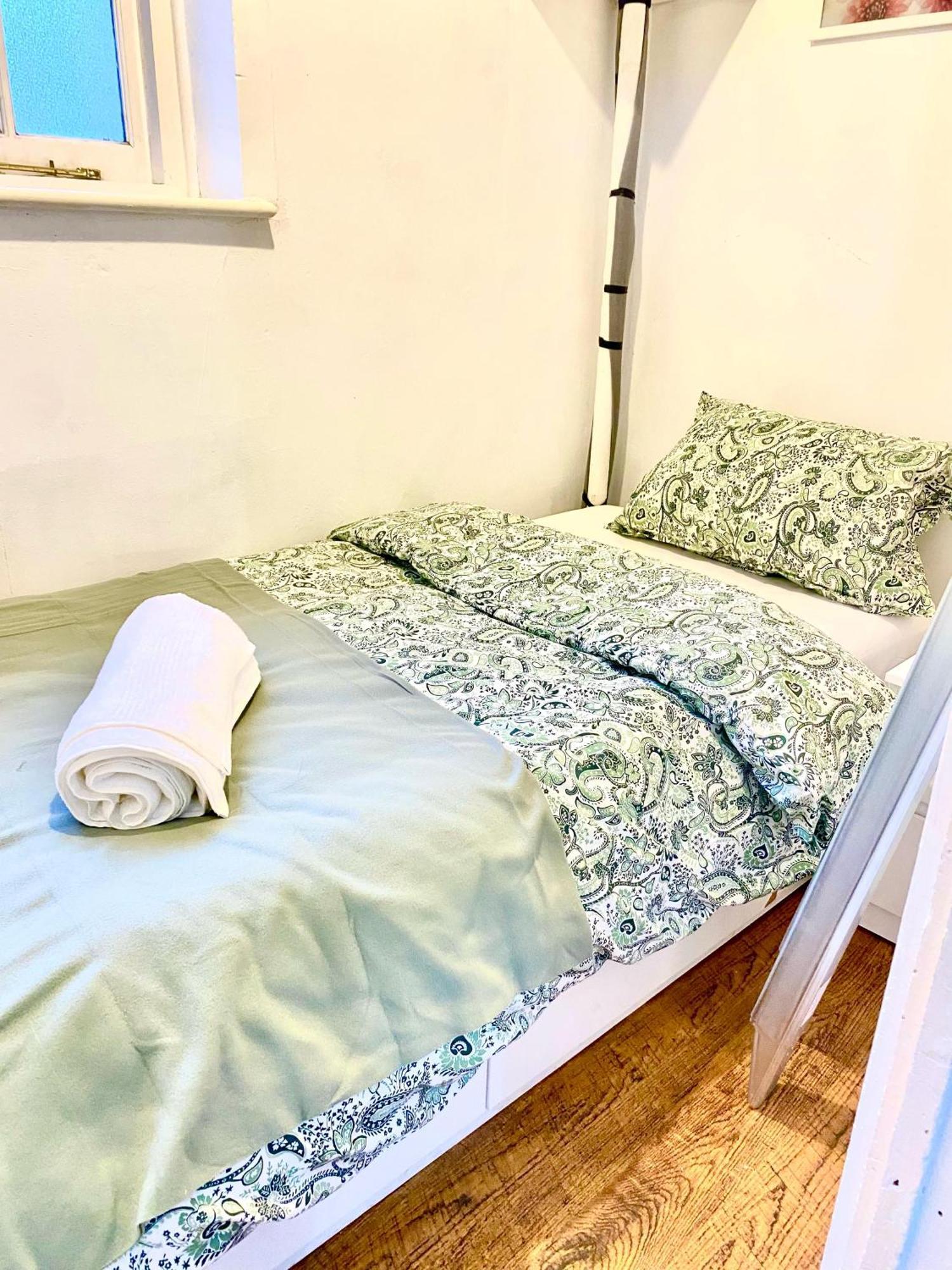 Shoreditch Near Tower Bridge Apartment London