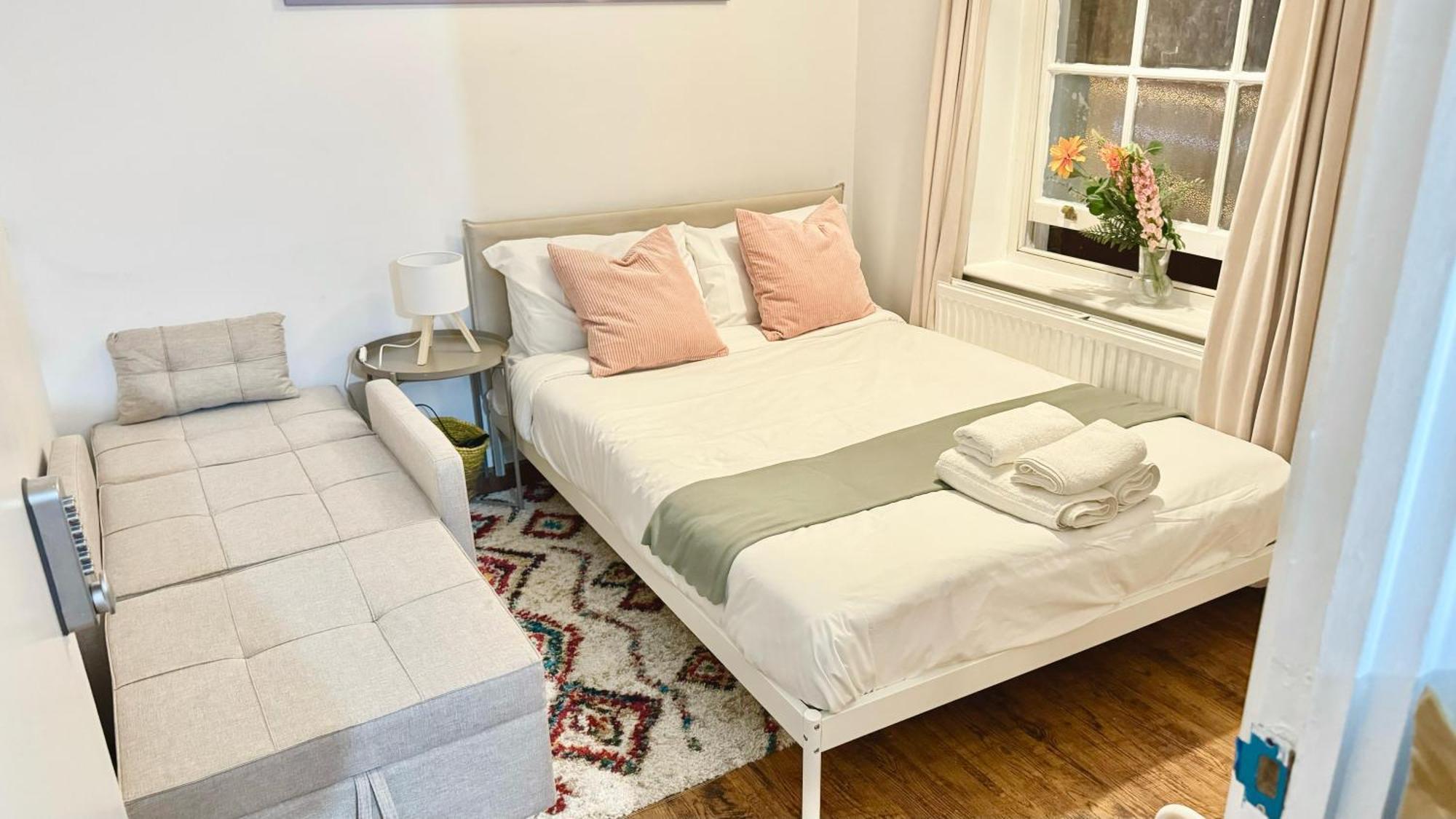 Shoreditch Near Tower Bridge * London