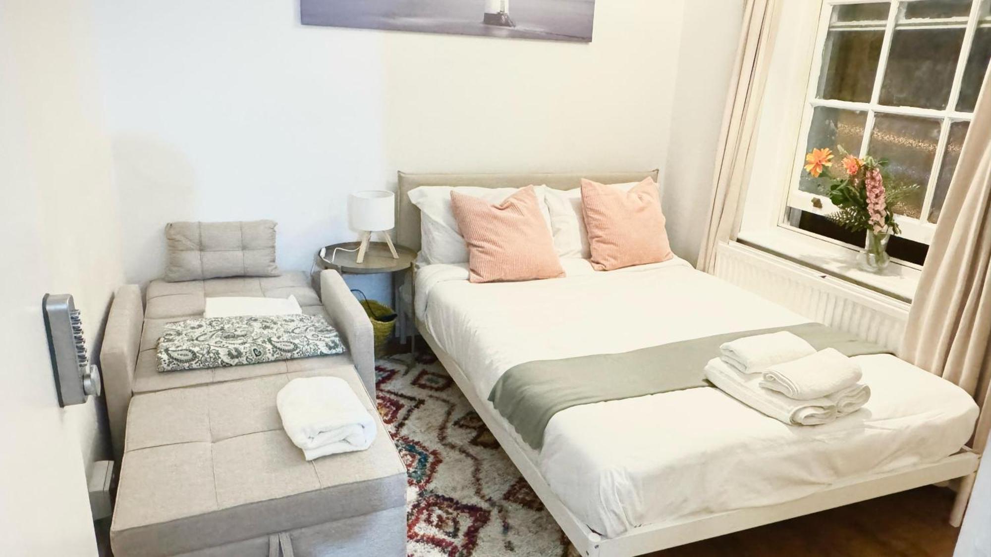 Shoreditch Near Tower Bridge * London