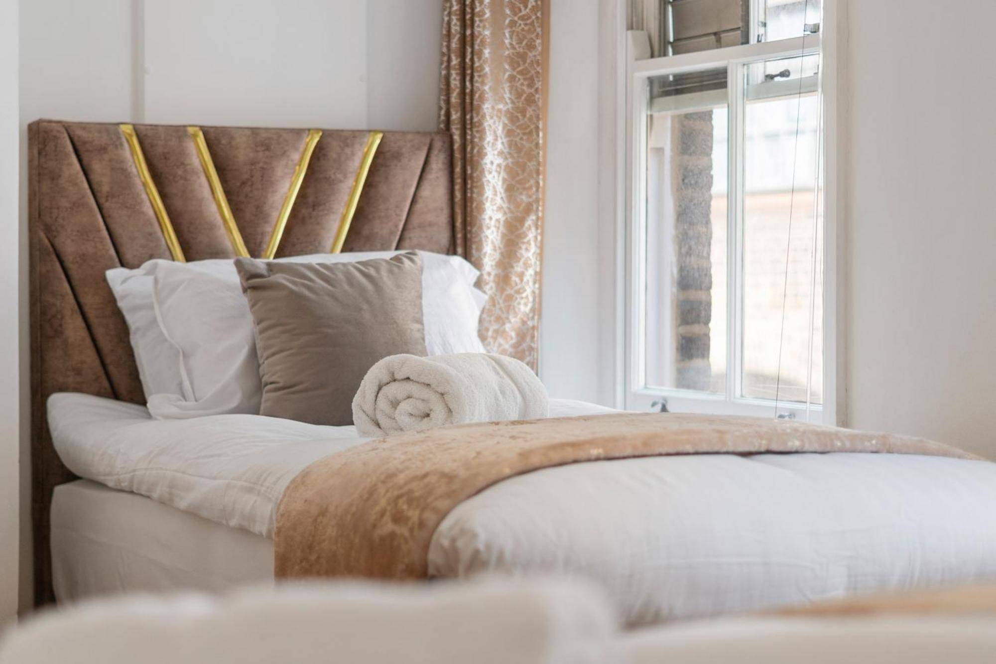 Stylish And Modern In Vibrant Soho Unbeatable Location Wdg Londres