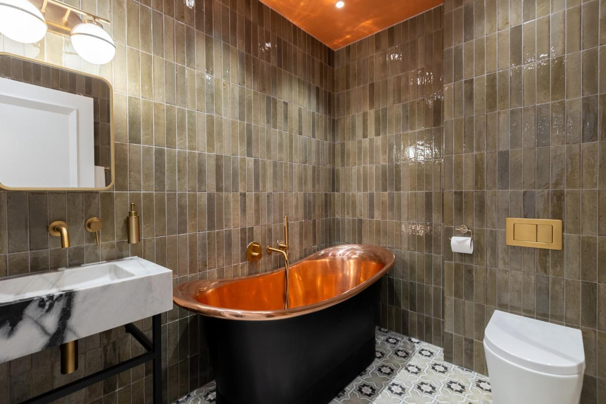 Apartment Kula Bridge London