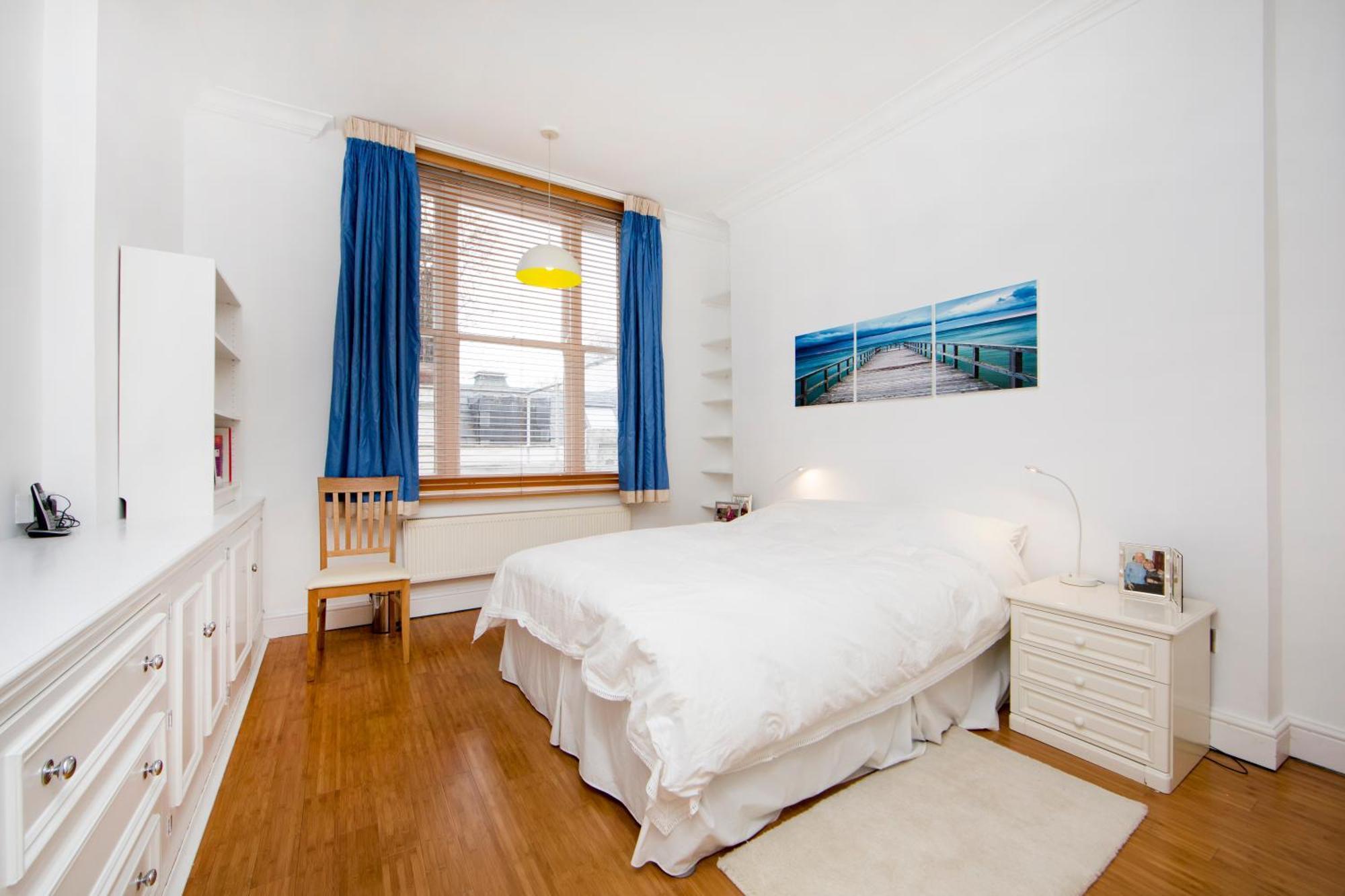 Cornwall Gardens Apartment *