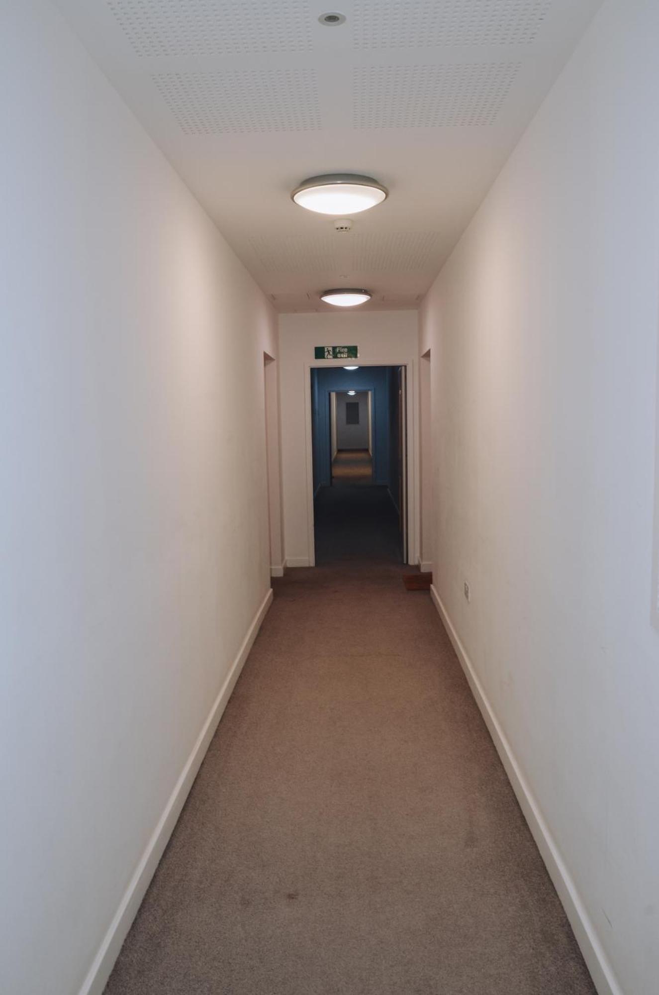Spacious And Luxury 2 Bed 2 Bath Just 5 Minutes Walk From The Underground London
