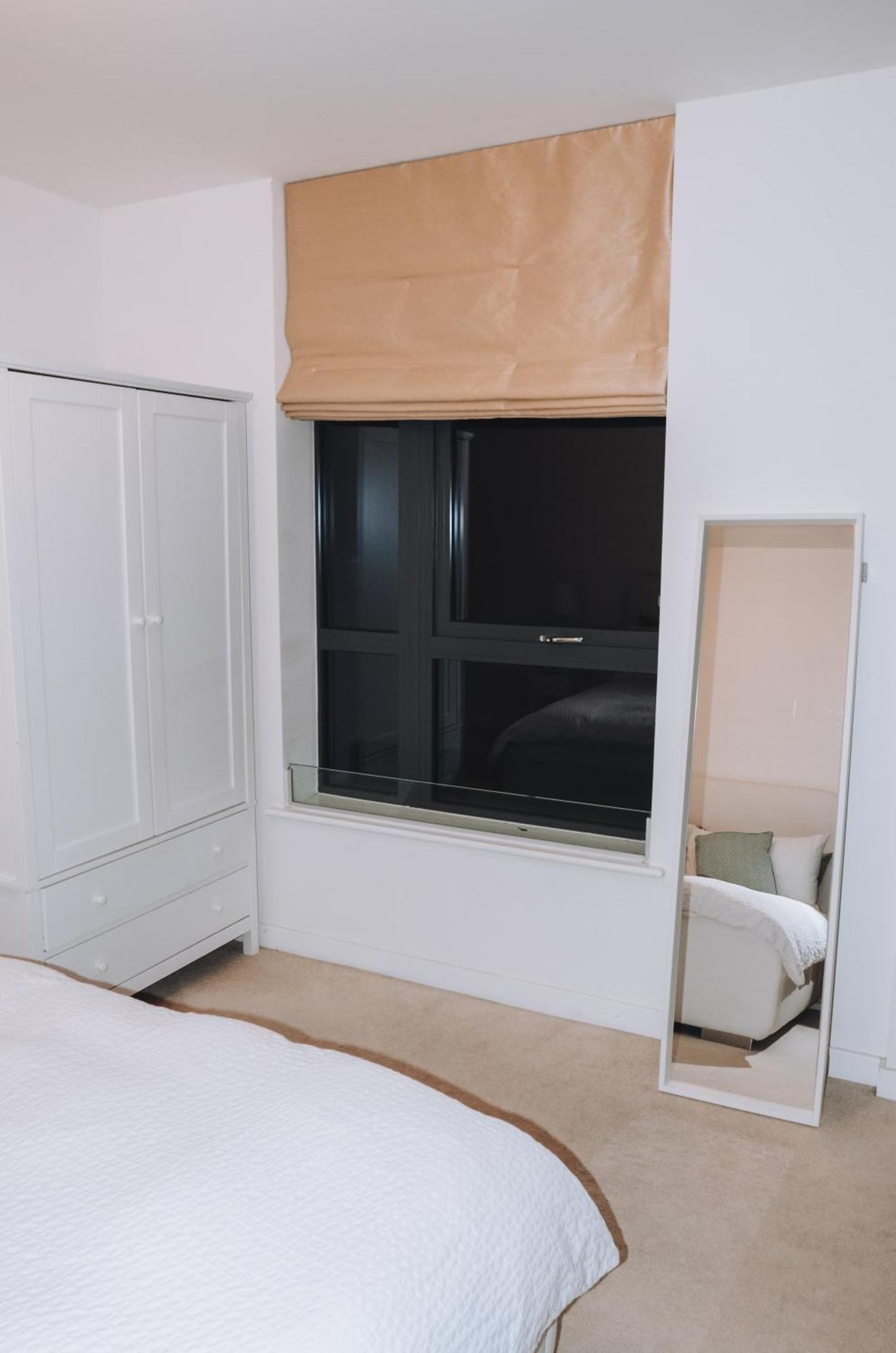 Apartment Spacious And Luxury 2 Bed 2 Bath Just 5 Minutes Walk From The Underground London