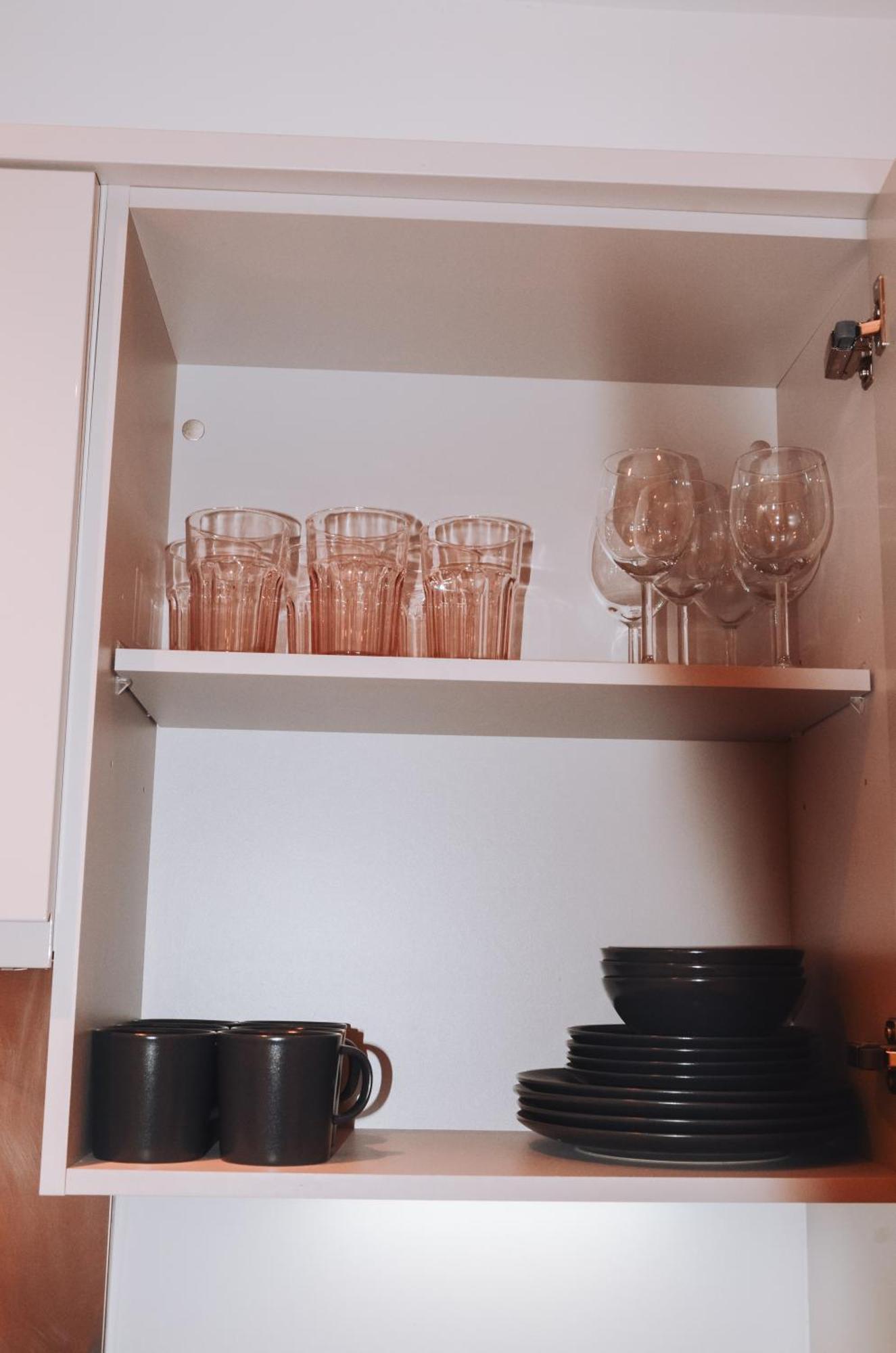Spacious And Luxury 2 Bed 2 Bath Just 5 Minutes Walk From The Underground *